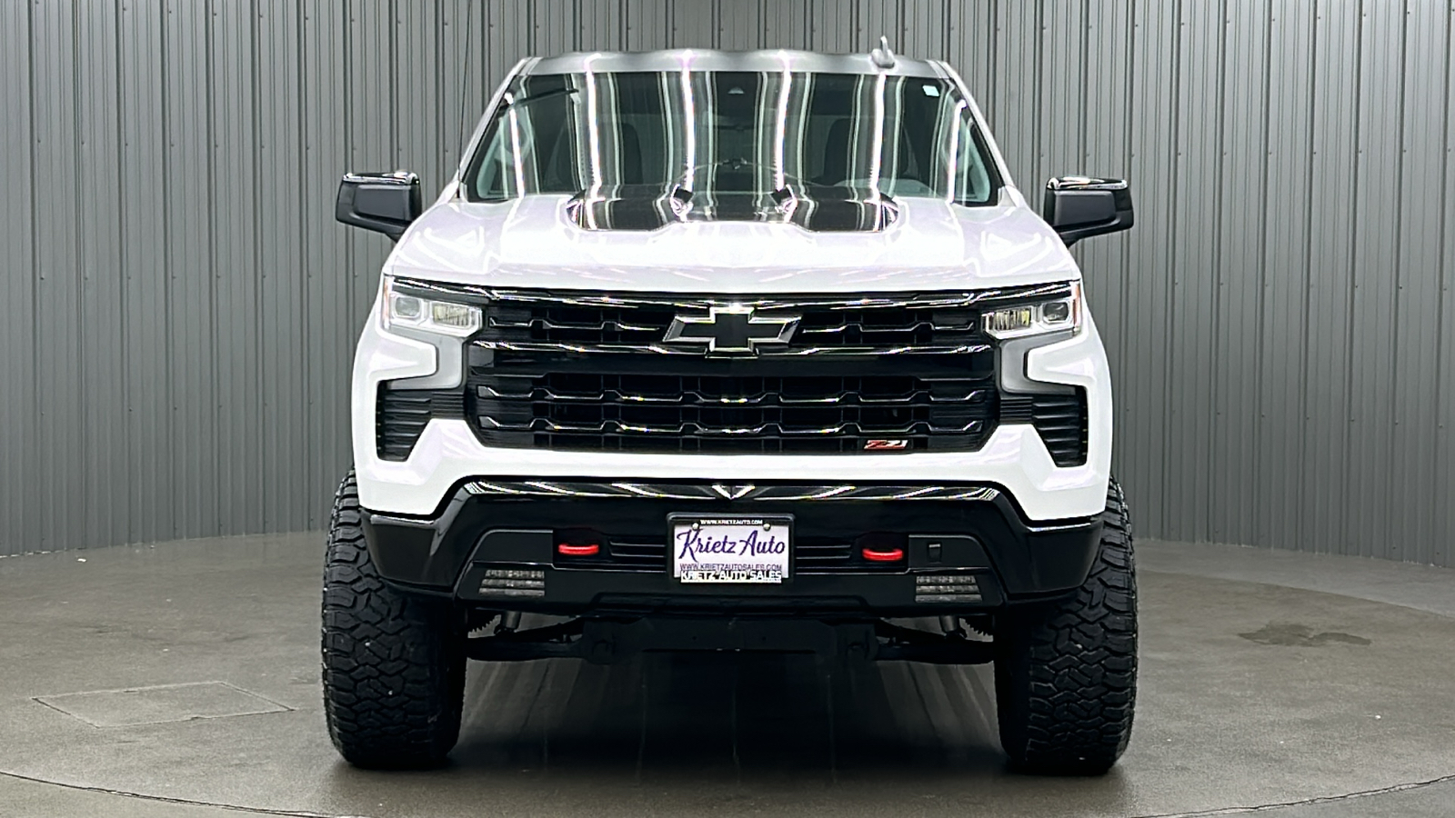 2022 Chevrolet Silverado 1500 LT Trail Boss 8