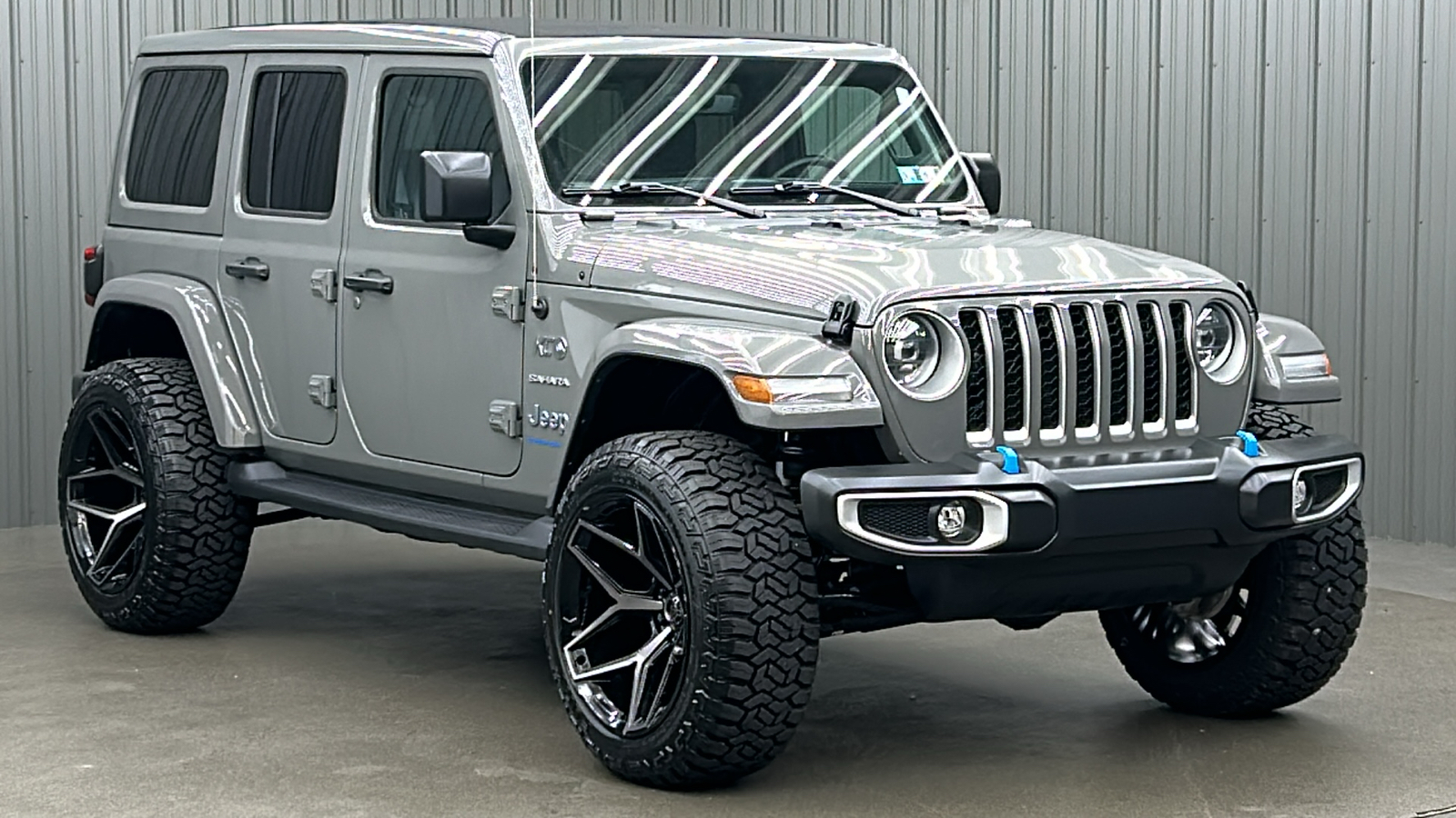 2023 Jeep Wrangler Sahara 4xe 7