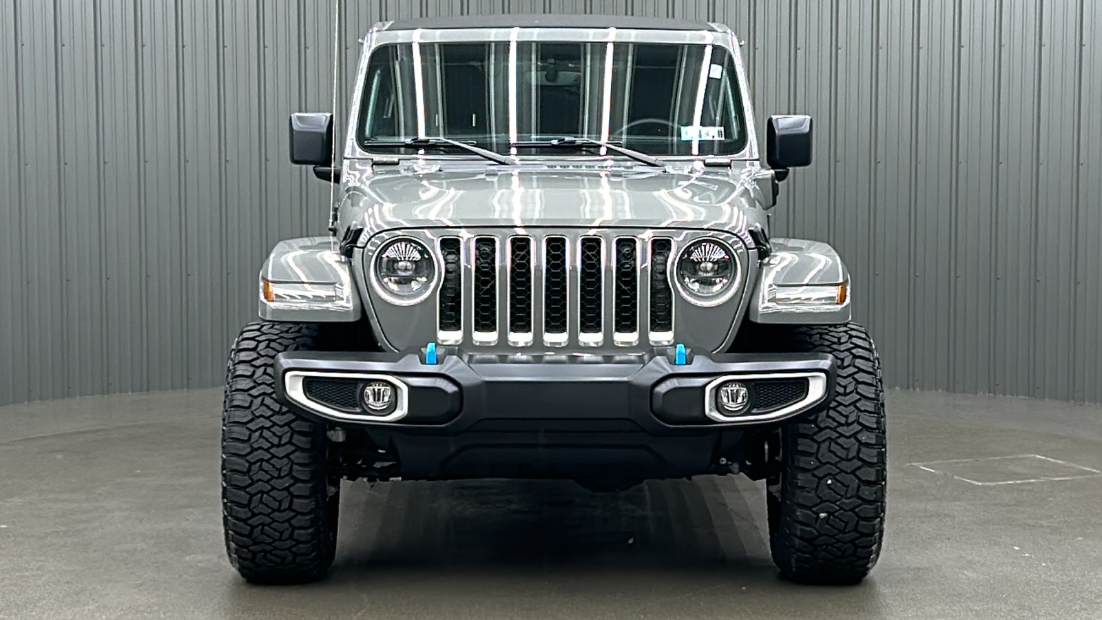 2023 Jeep Wrangler Sahara 4xe 8