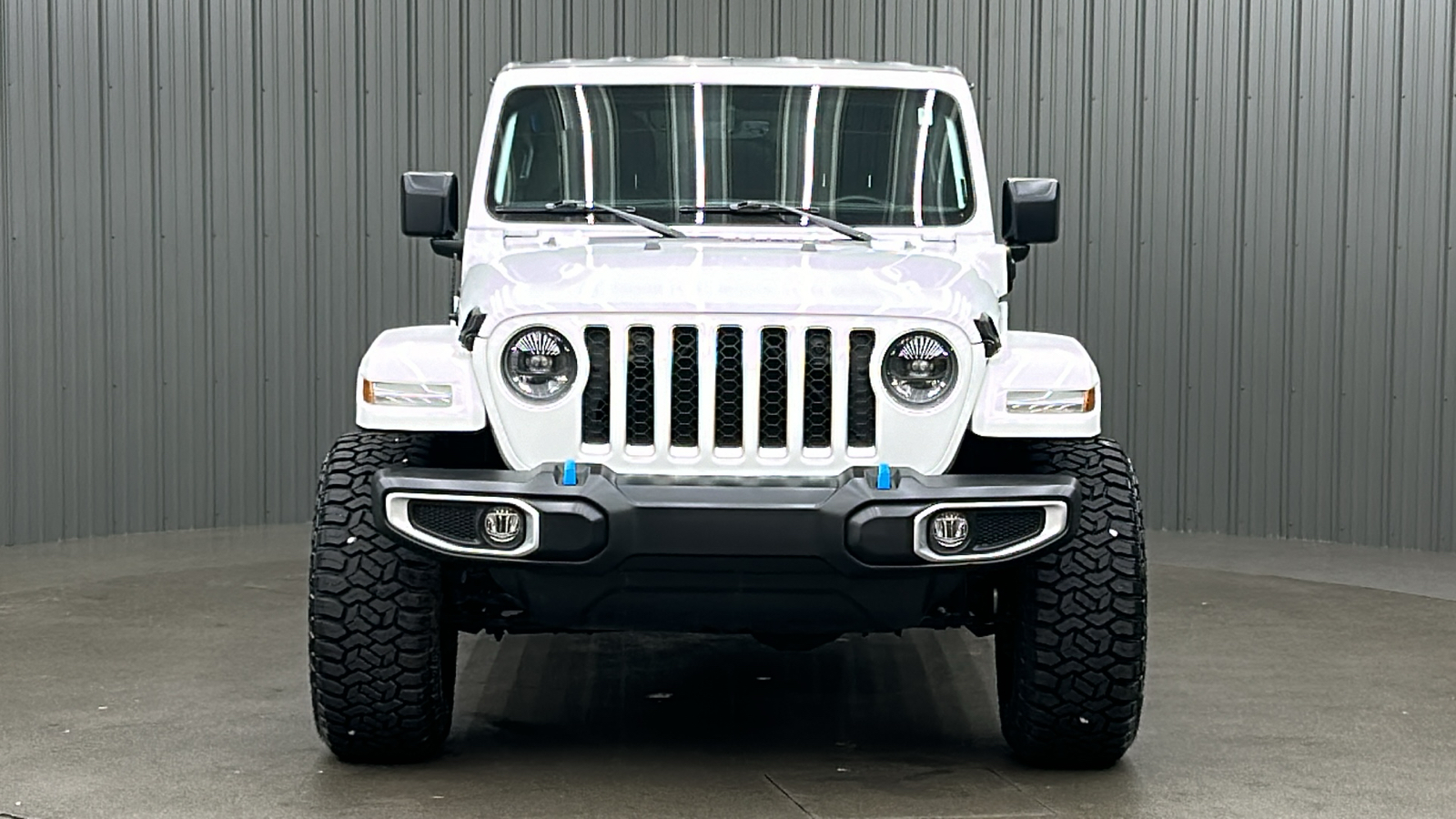 2023 Jeep Wrangler Sahara 4xe 8