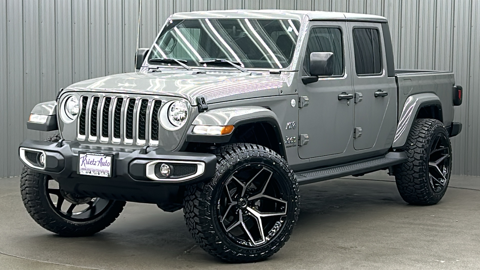 2021 Jeep Gladiator Overland 1