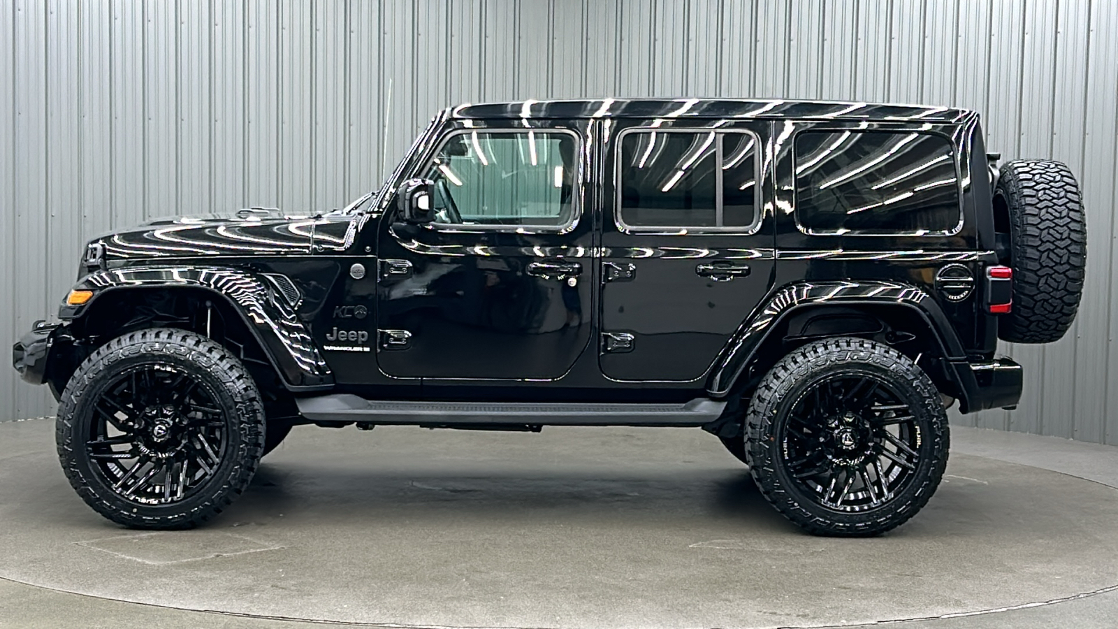 2023 Jeep Wrangler Altitude 2