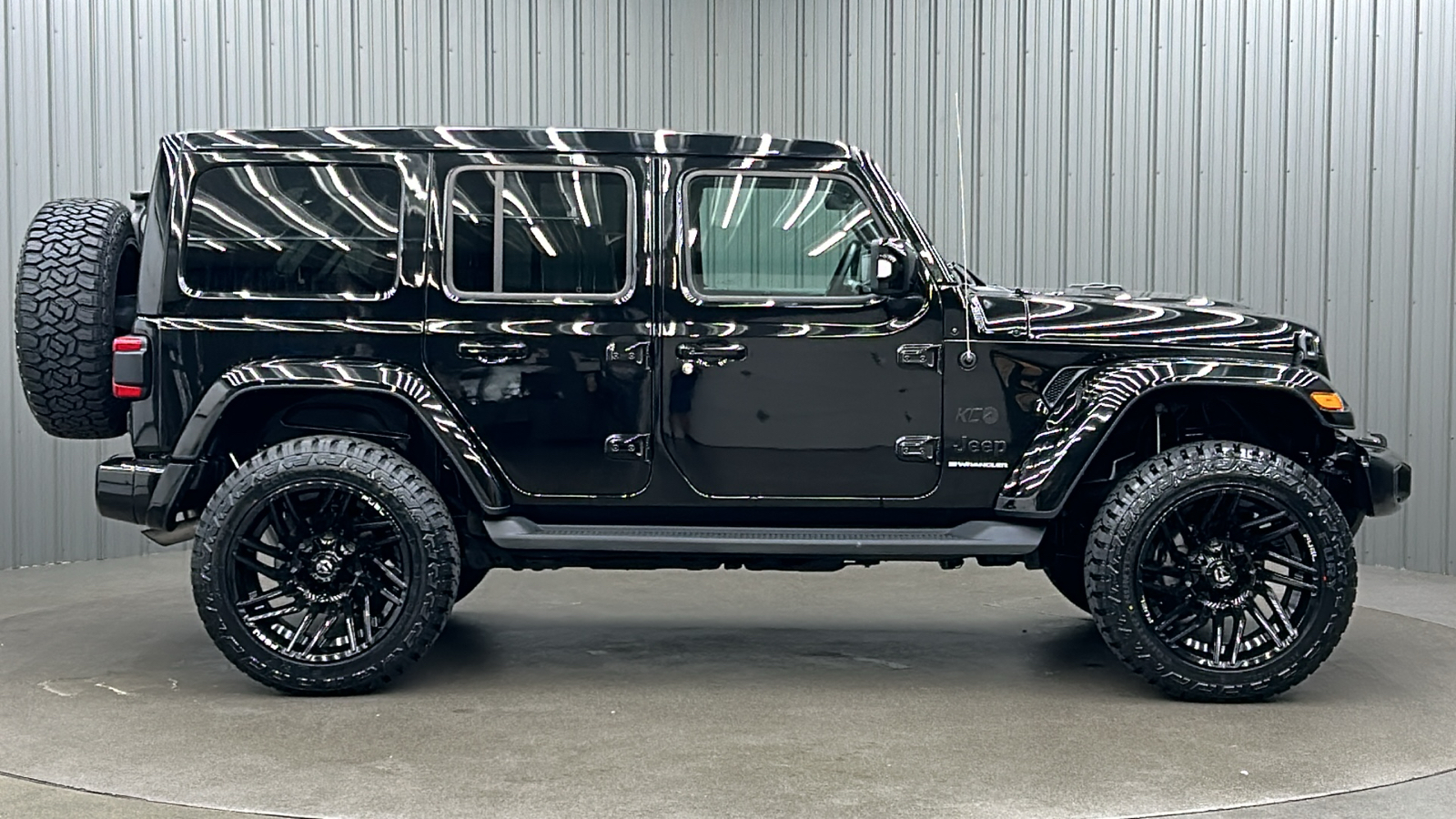 2023 Jeep Wrangler Altitude 6