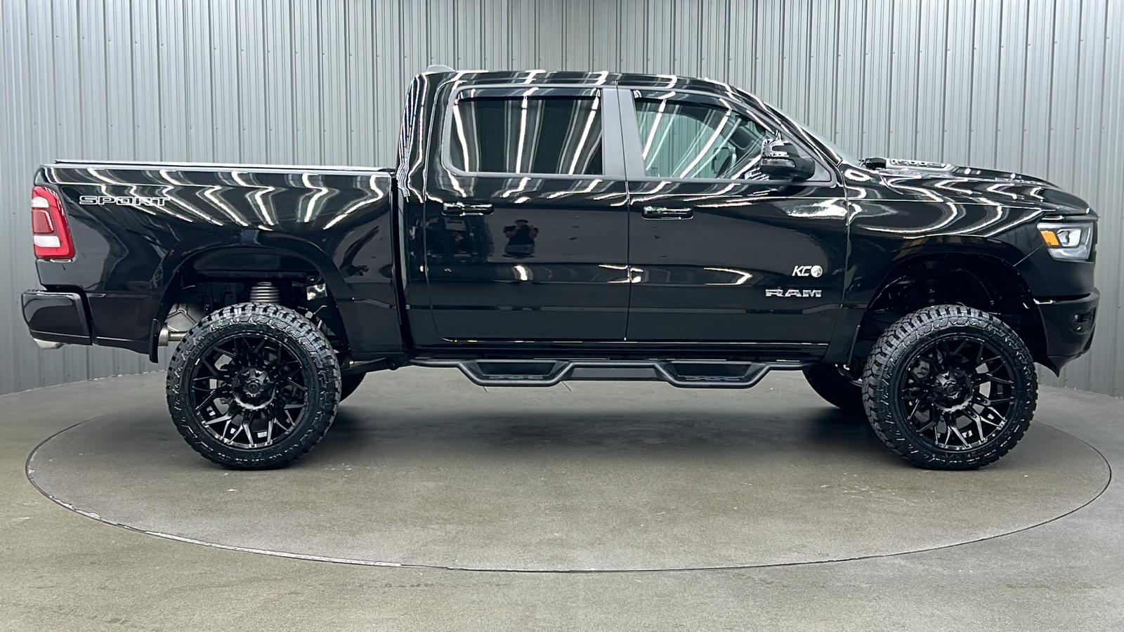 2023 Ram 1500 Laramie 6