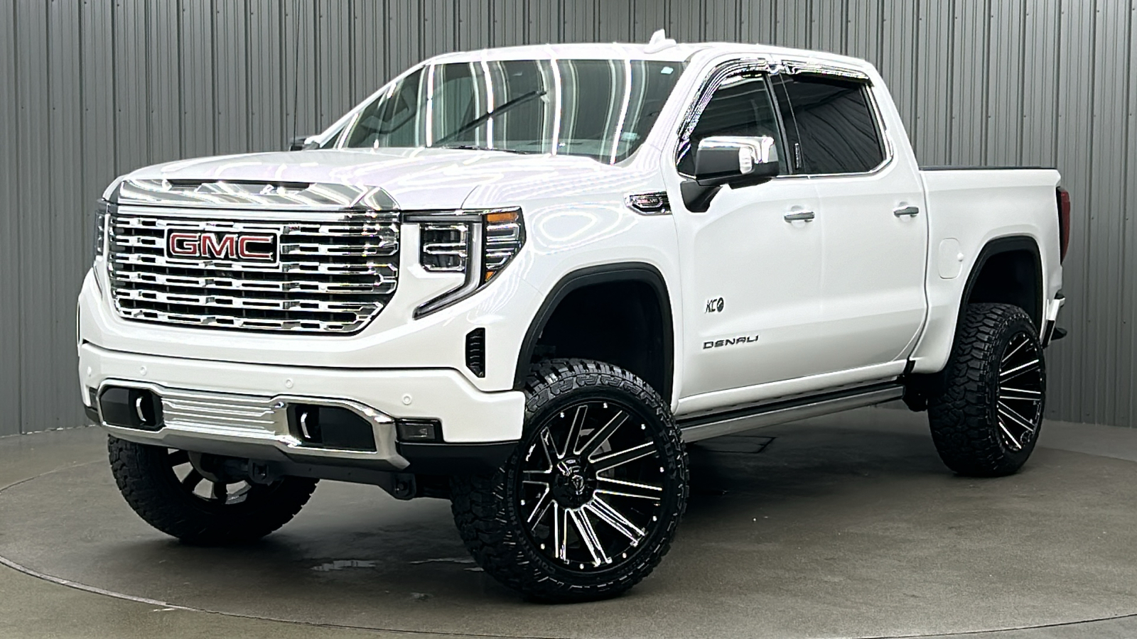 2022 GMC Sierra 1500 Denali 1