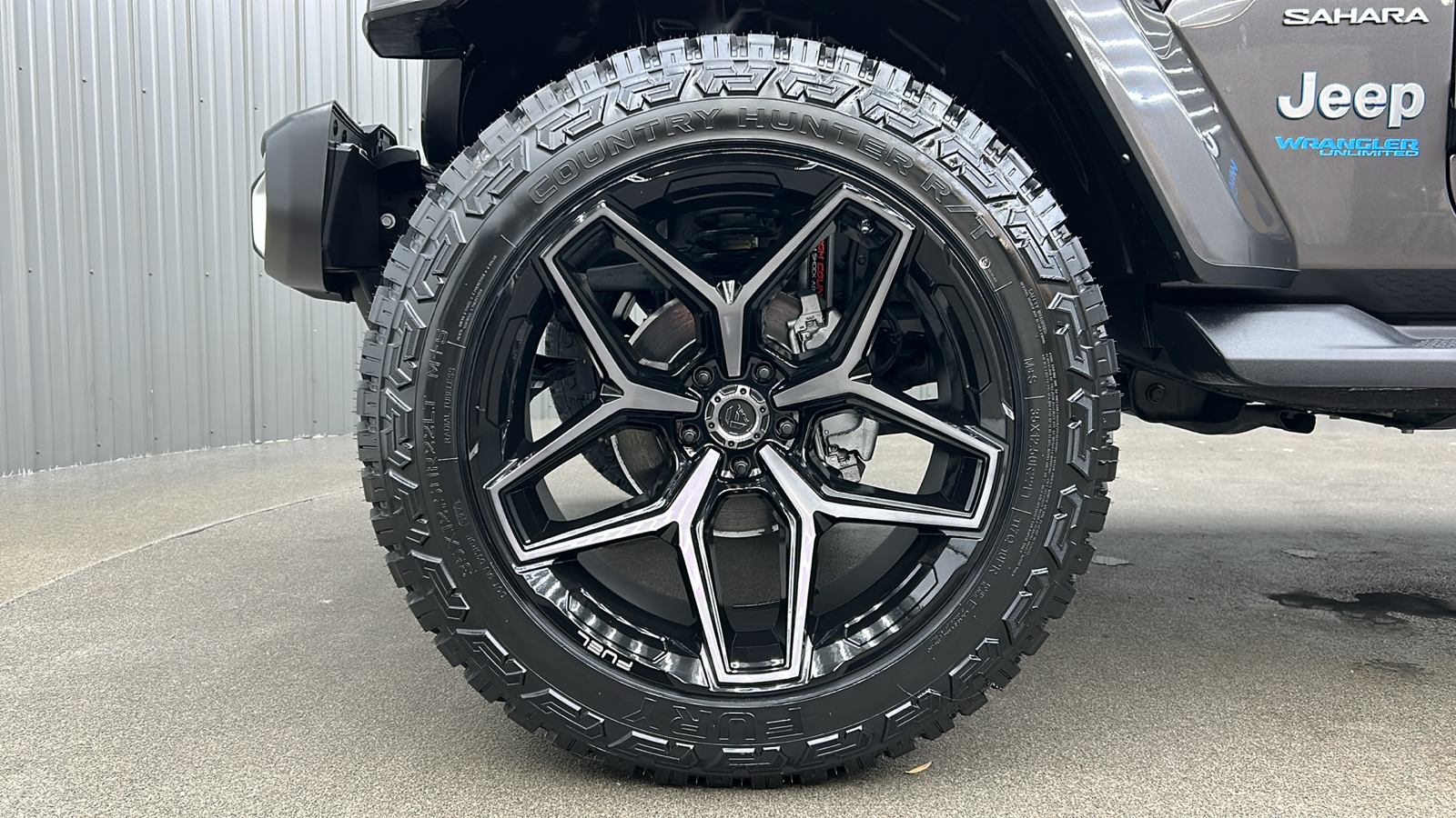 2021 Jeep Wrangler Unlimited Sahara 4xe 10