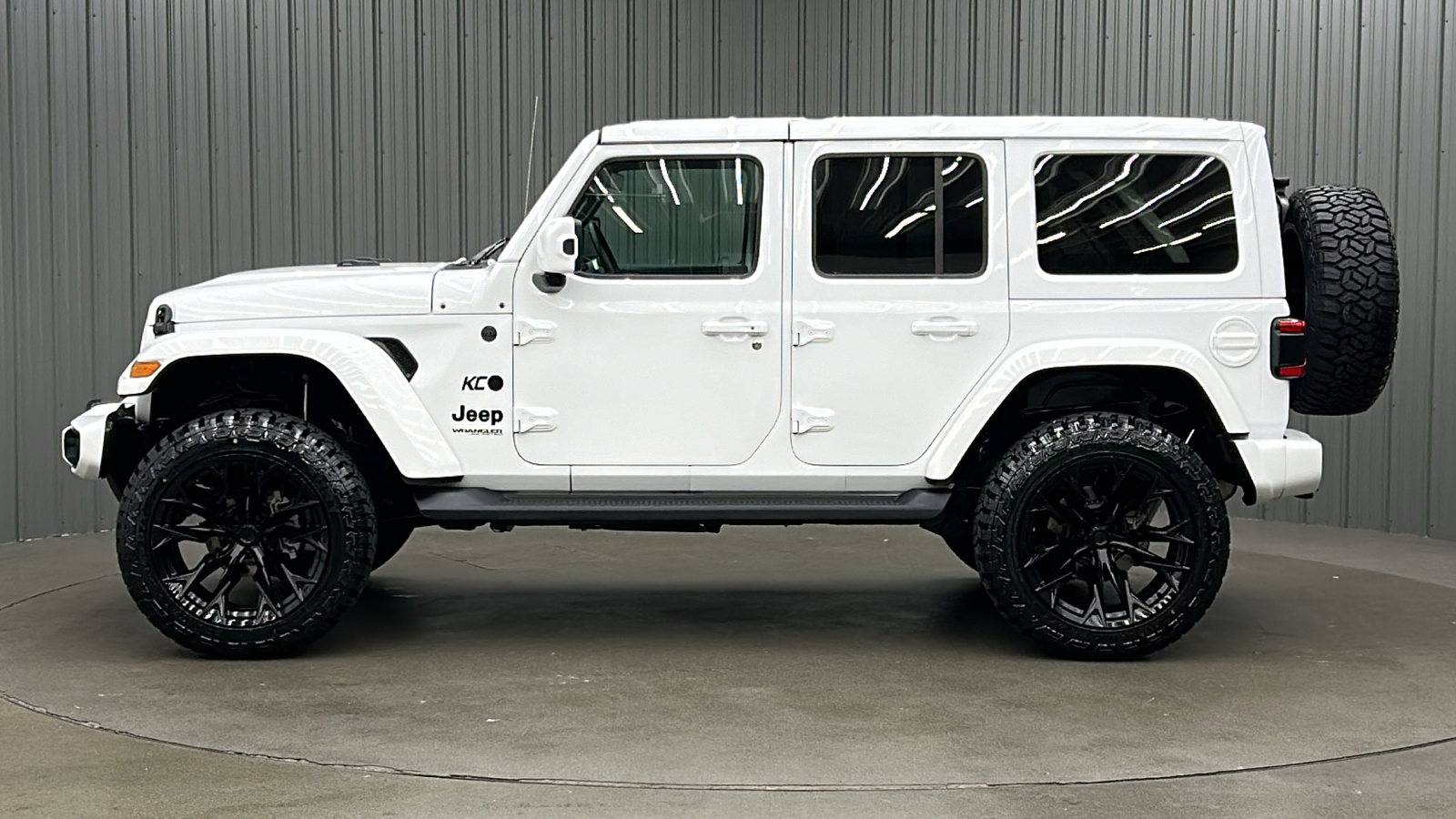 2021 Jeep Wrangler Unlimited Sahara High Altitude 2