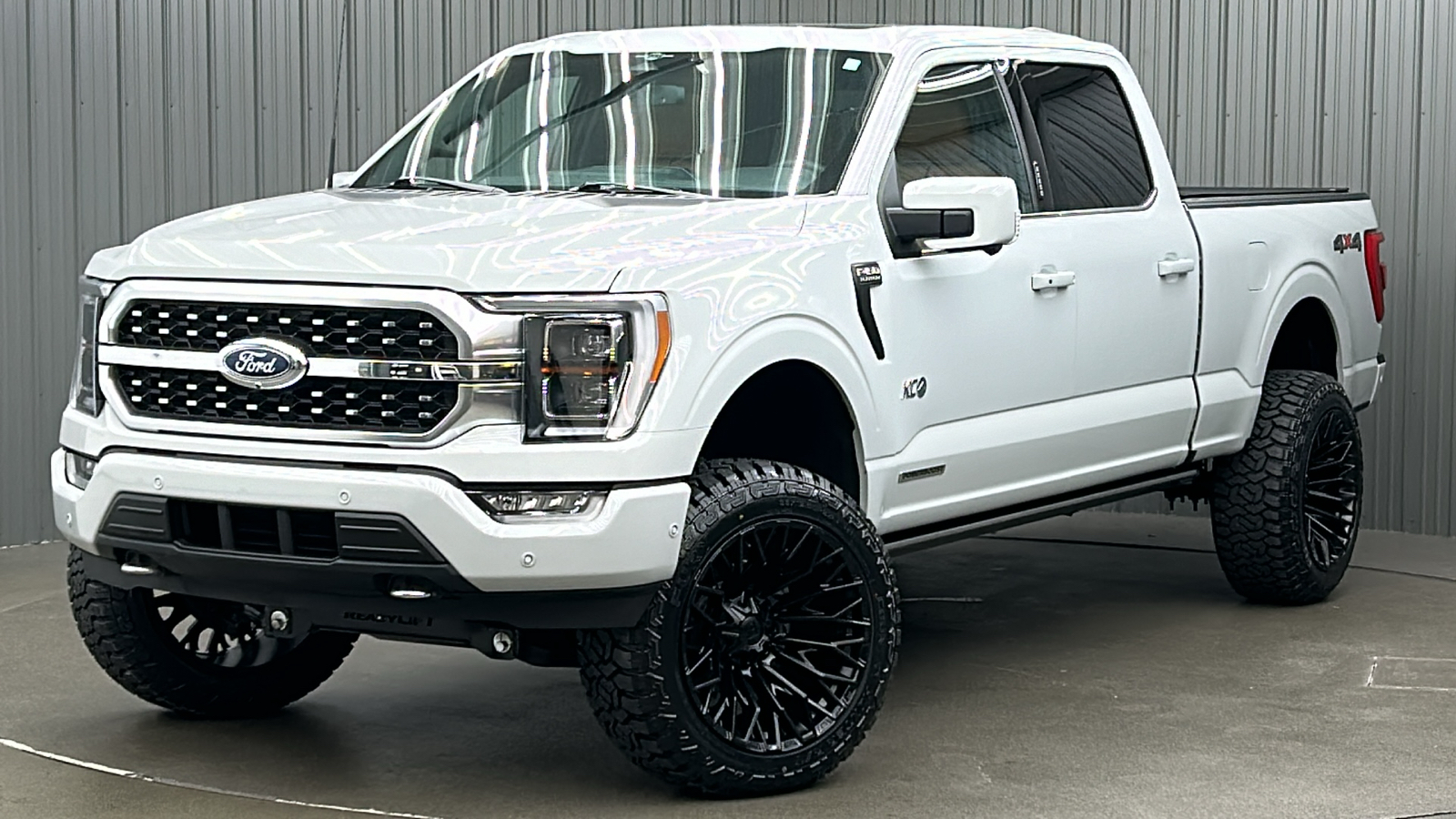 2023 Ford F-150 Platinum 1