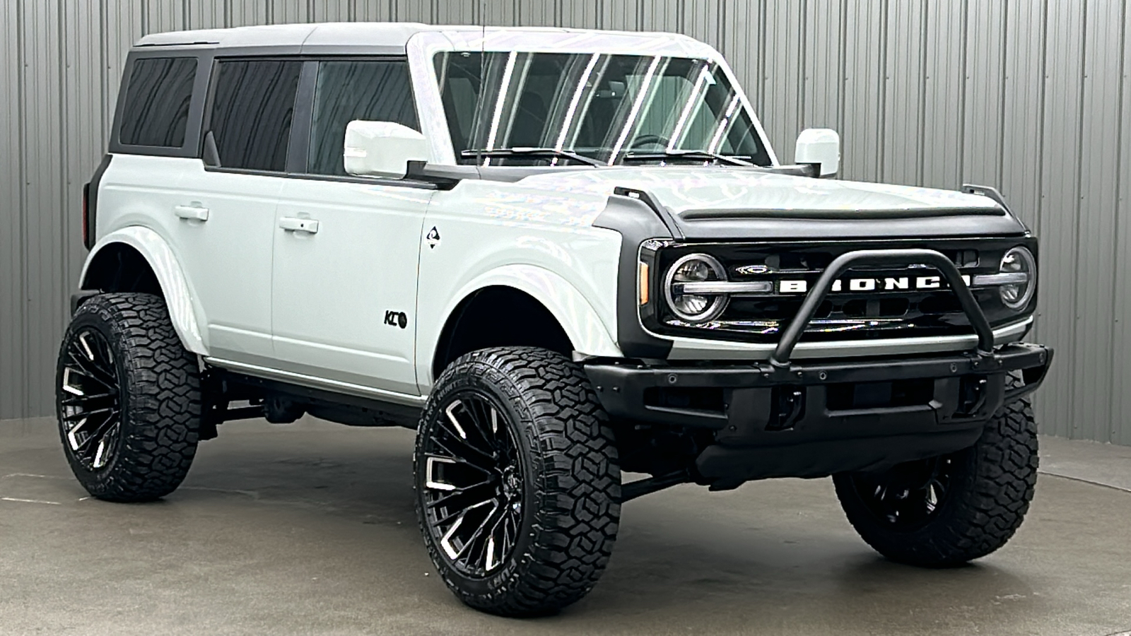 2024 Ford Bronco Outer Banks 7