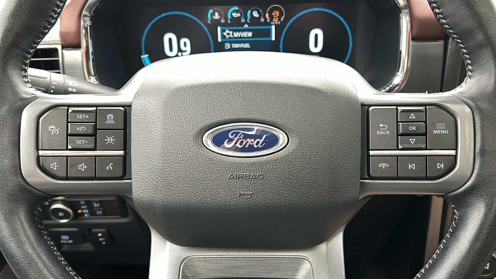 2022 Ford F-150 Lariat 29