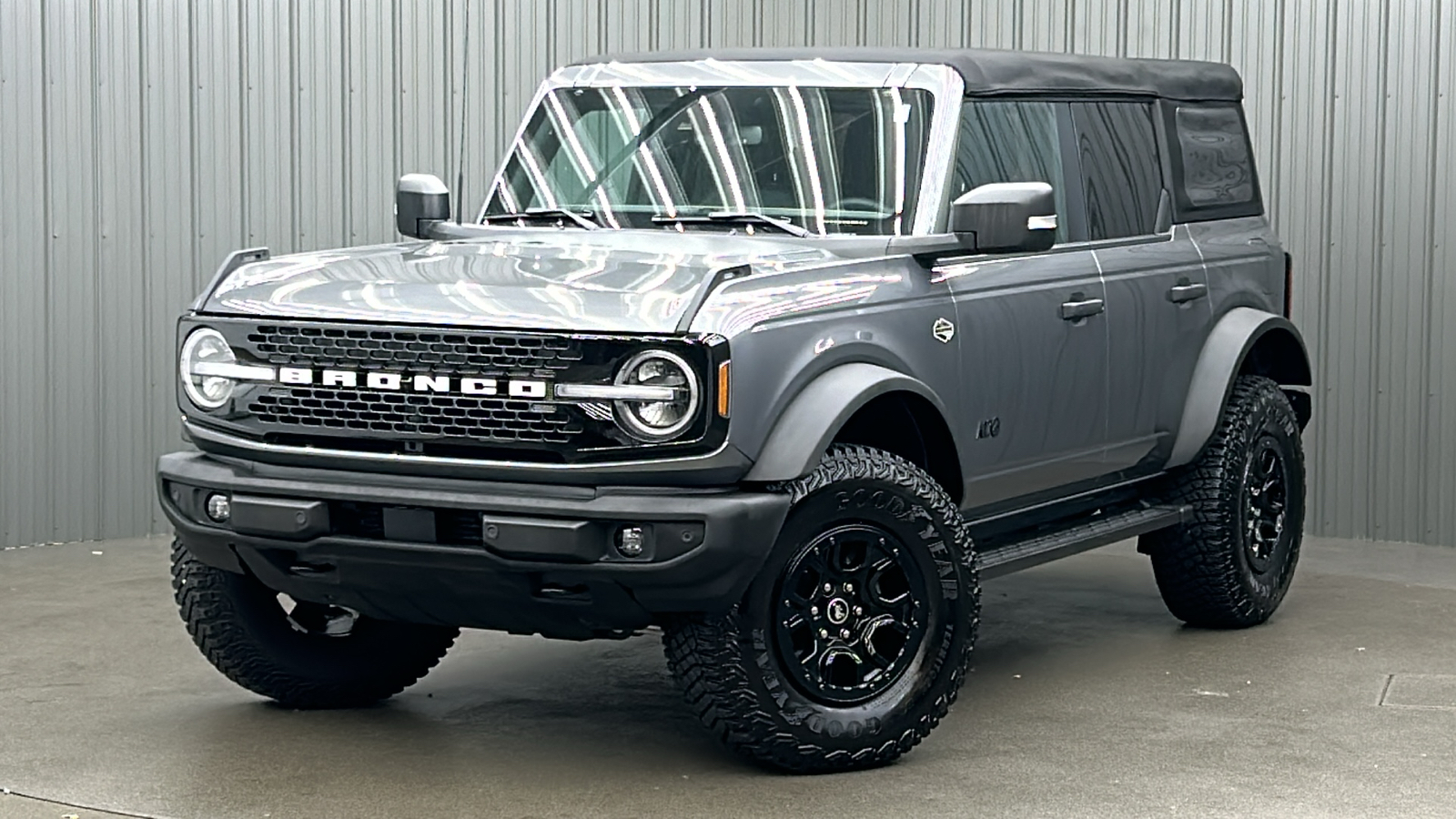 2022 Ford Bronco Wildtrak 1