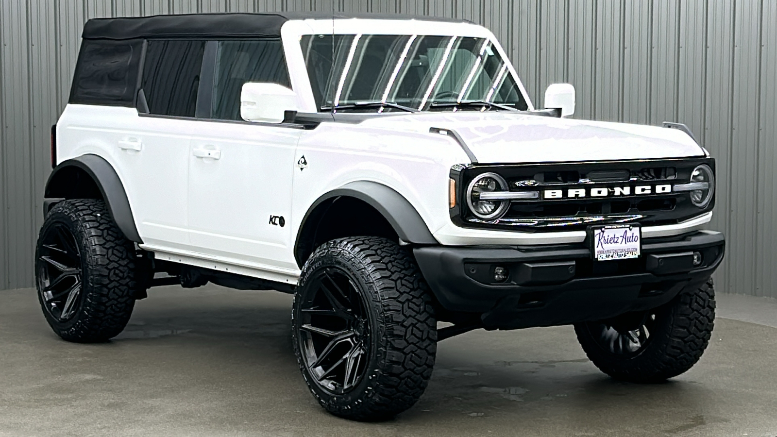 2023 Ford Bronco Outer Banks 7