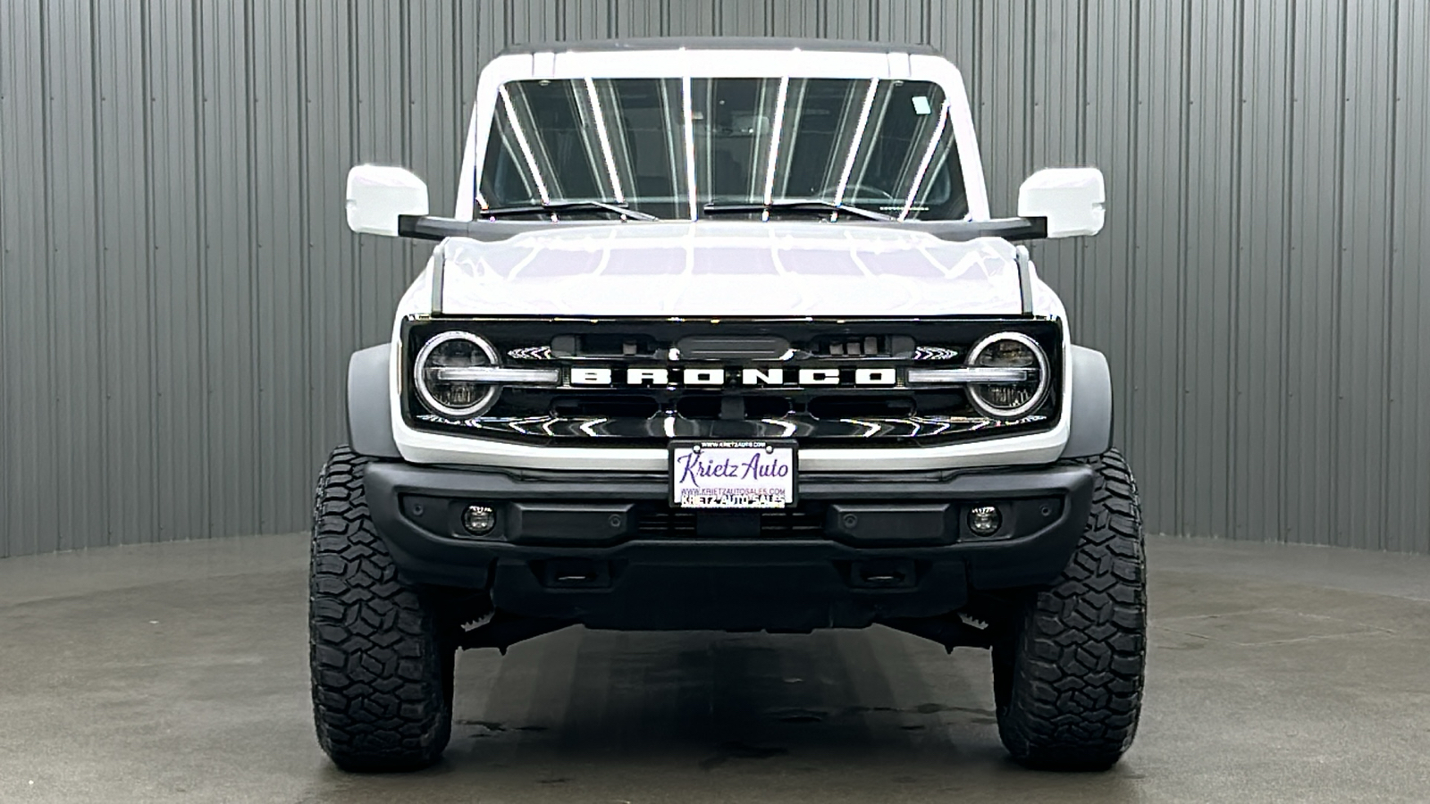 2023 Ford Bronco Outer Banks 8