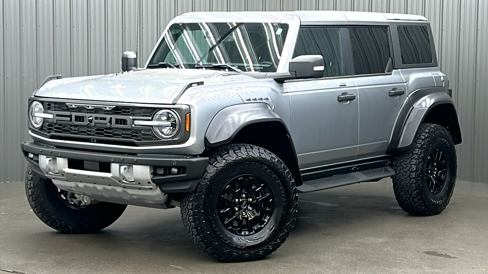 2023 Ford Bronco Raptor 1