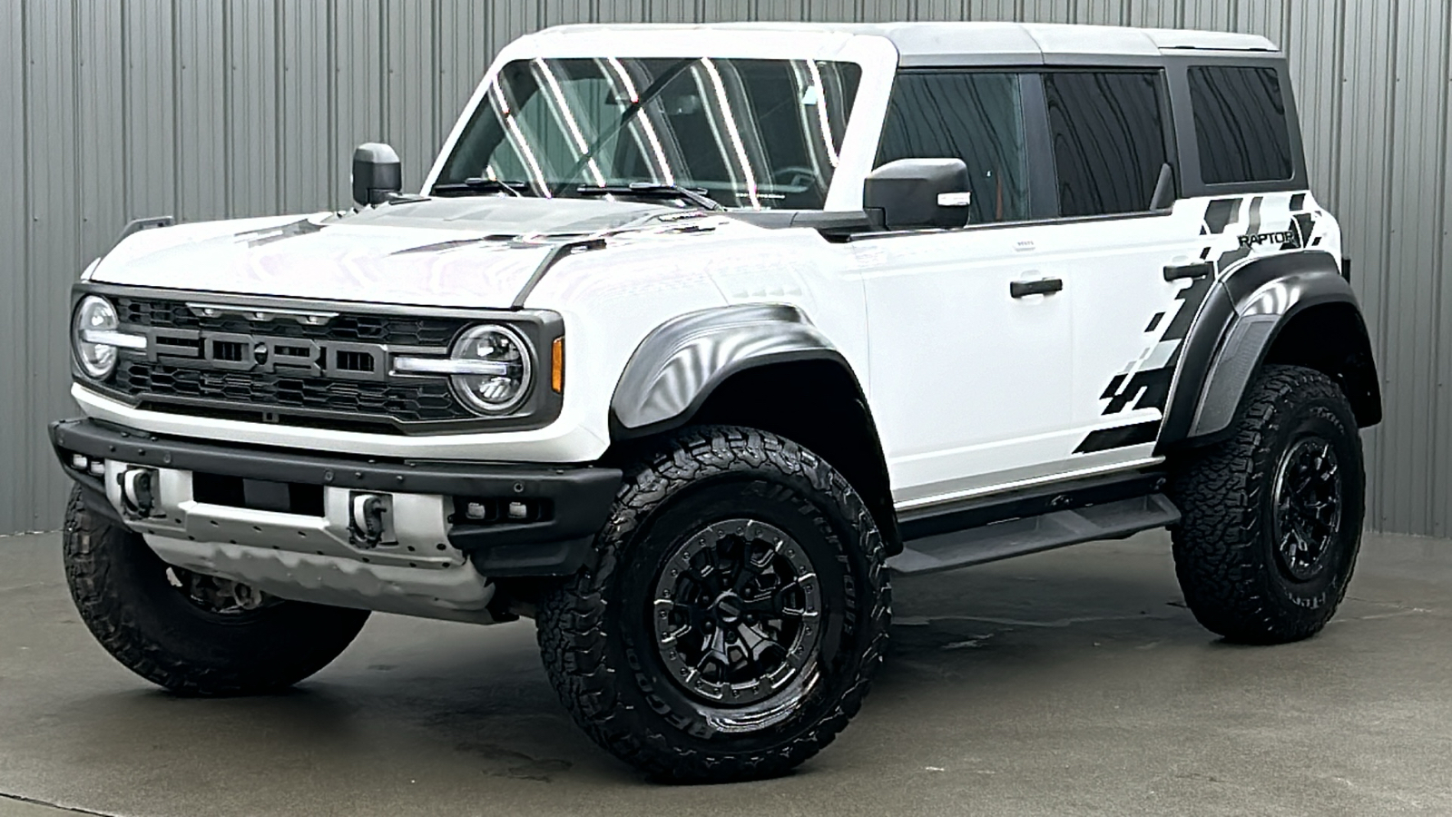 2023 Ford Bronco  1