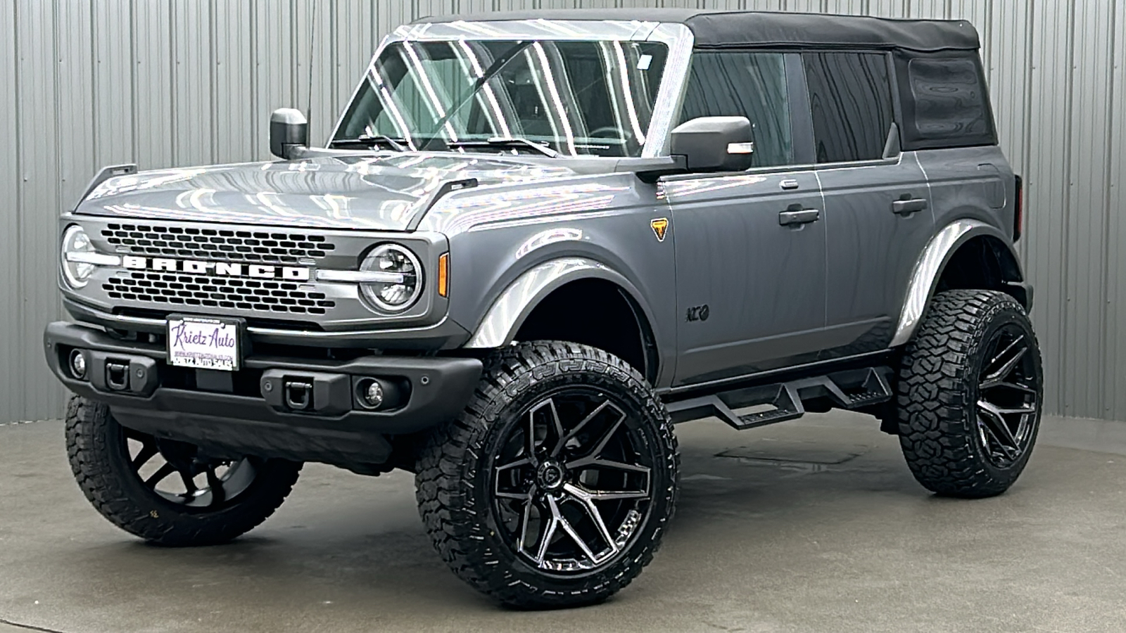 2023 Ford Bronco Badlands 1