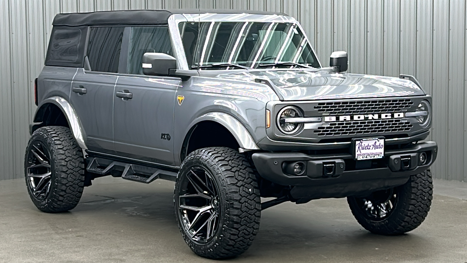 2023 Ford Bronco Badlands 7