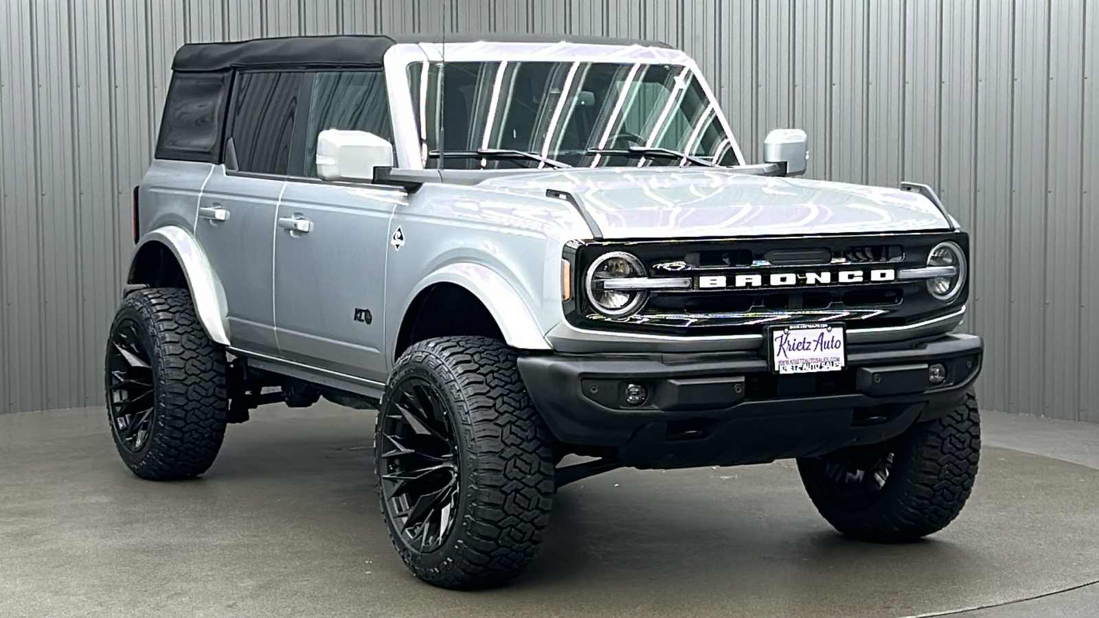 2023 Ford Bronco Outer Banks 7