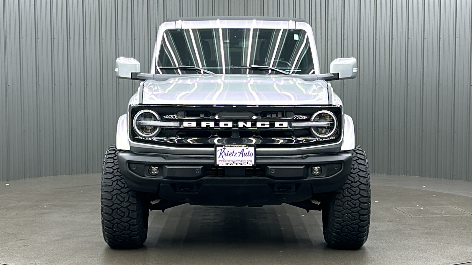 2023 Ford Bronco Outer Banks 8