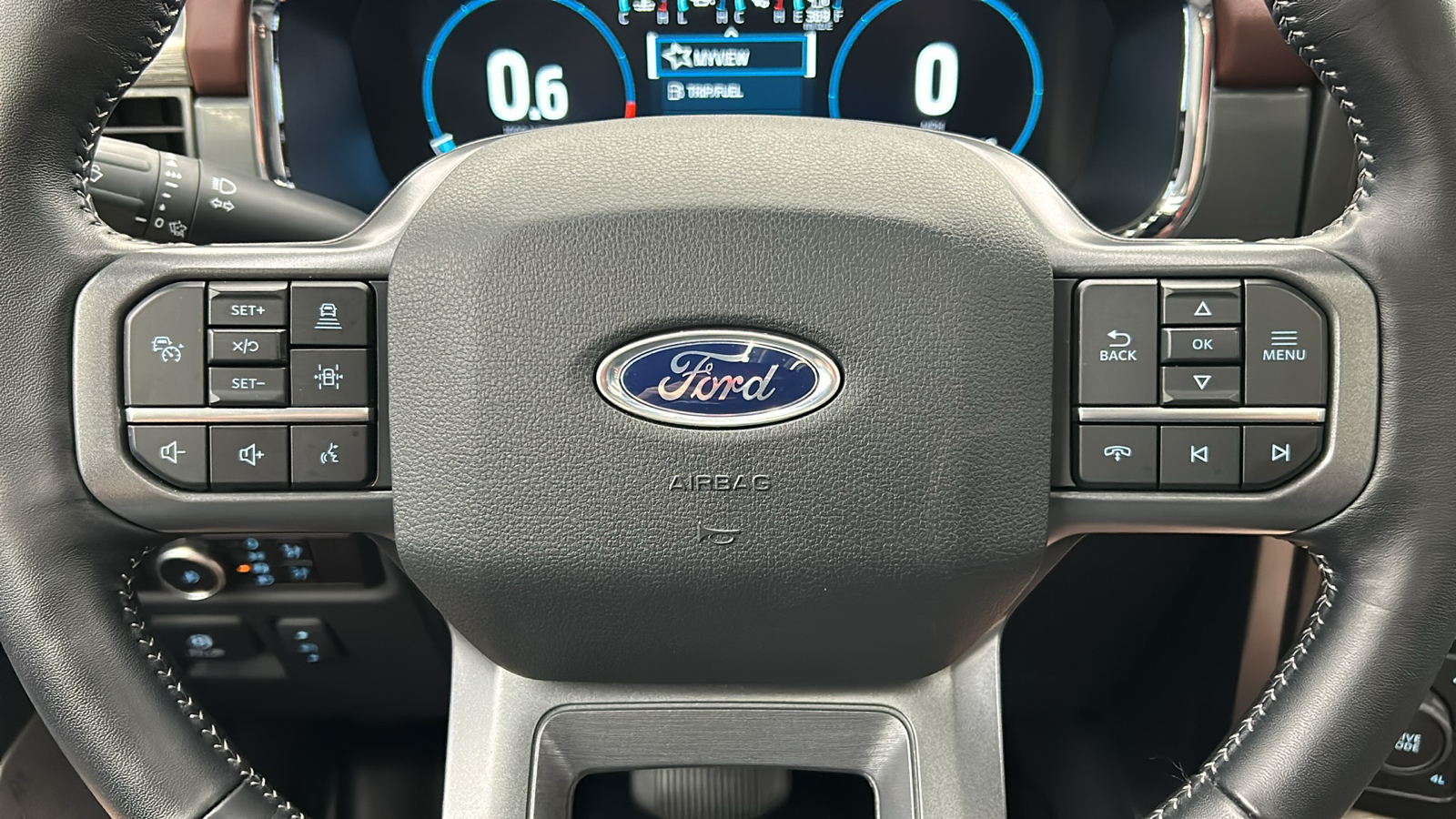 2023 Ford F-150 Lariat 28