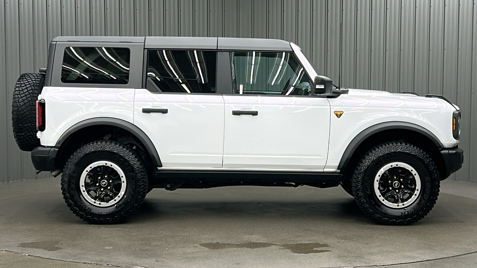 2023 Ford Bronco Badlands 6