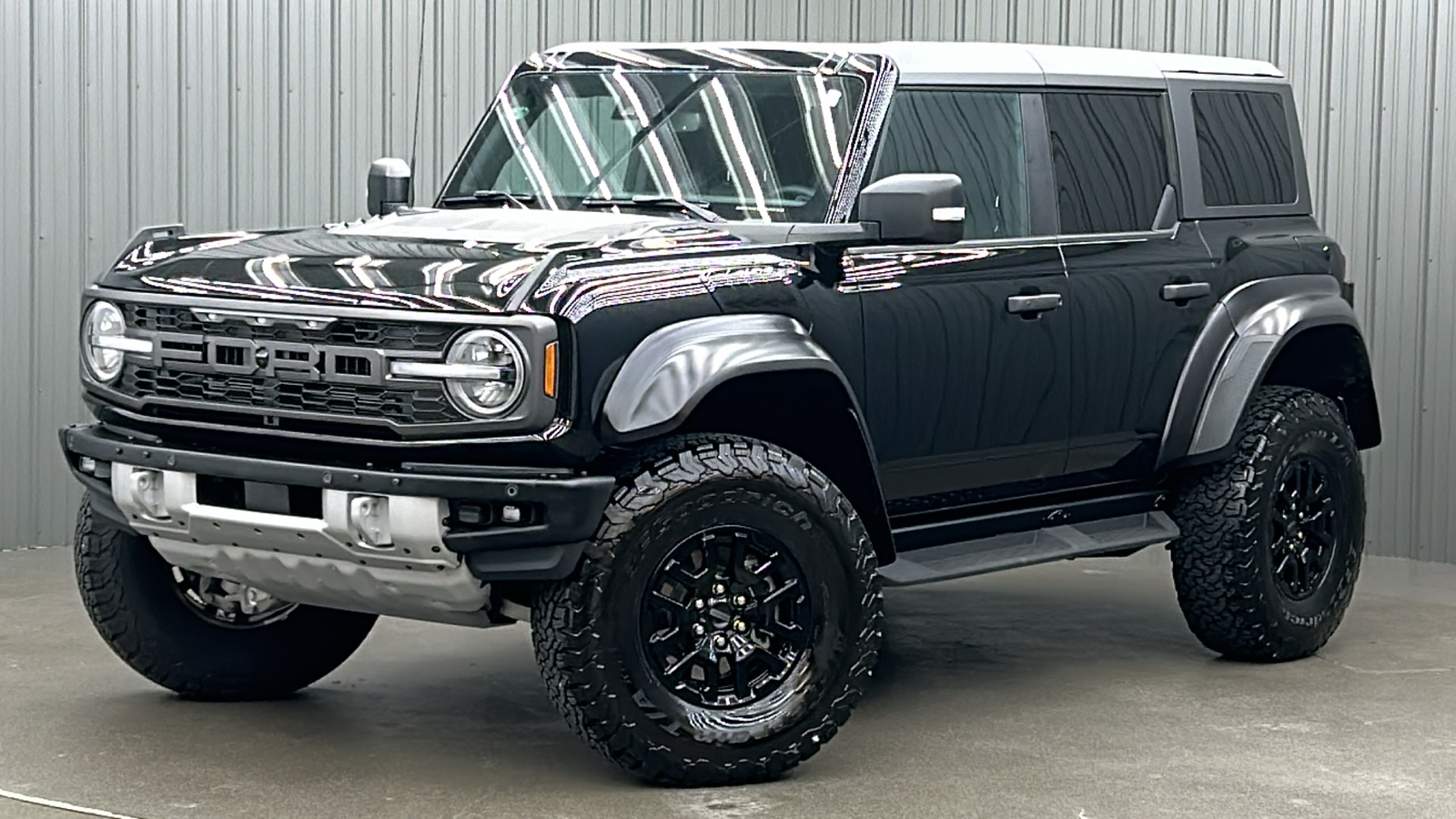 2023 Ford Bronco Raptor 1