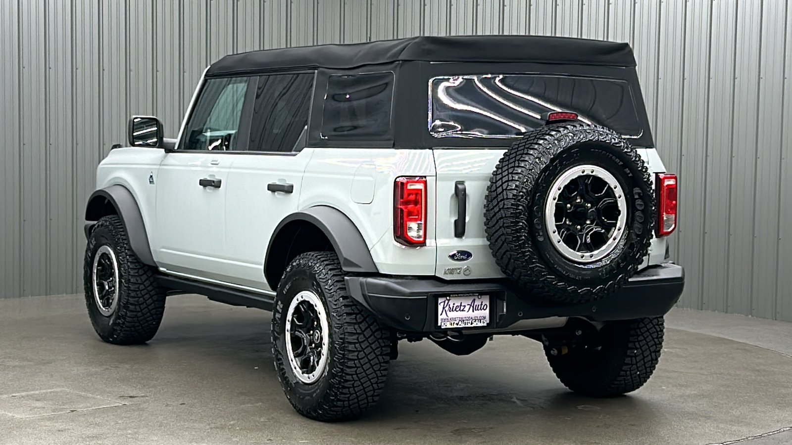 2023 Ford Bronco Black Diamond 3