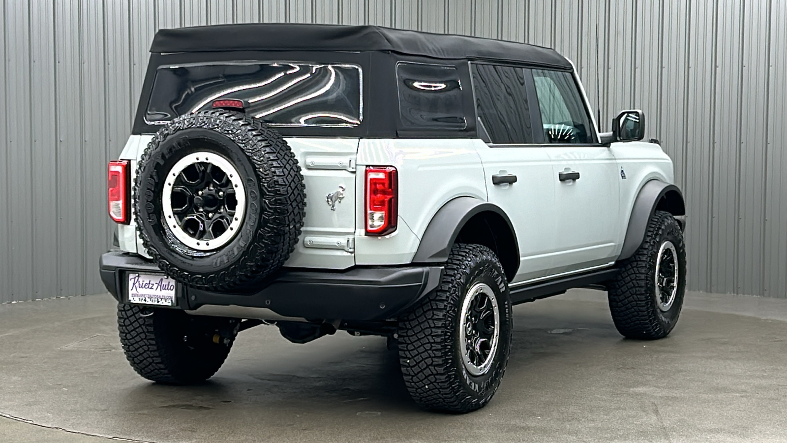 2023 Ford Bronco Black Diamond 5