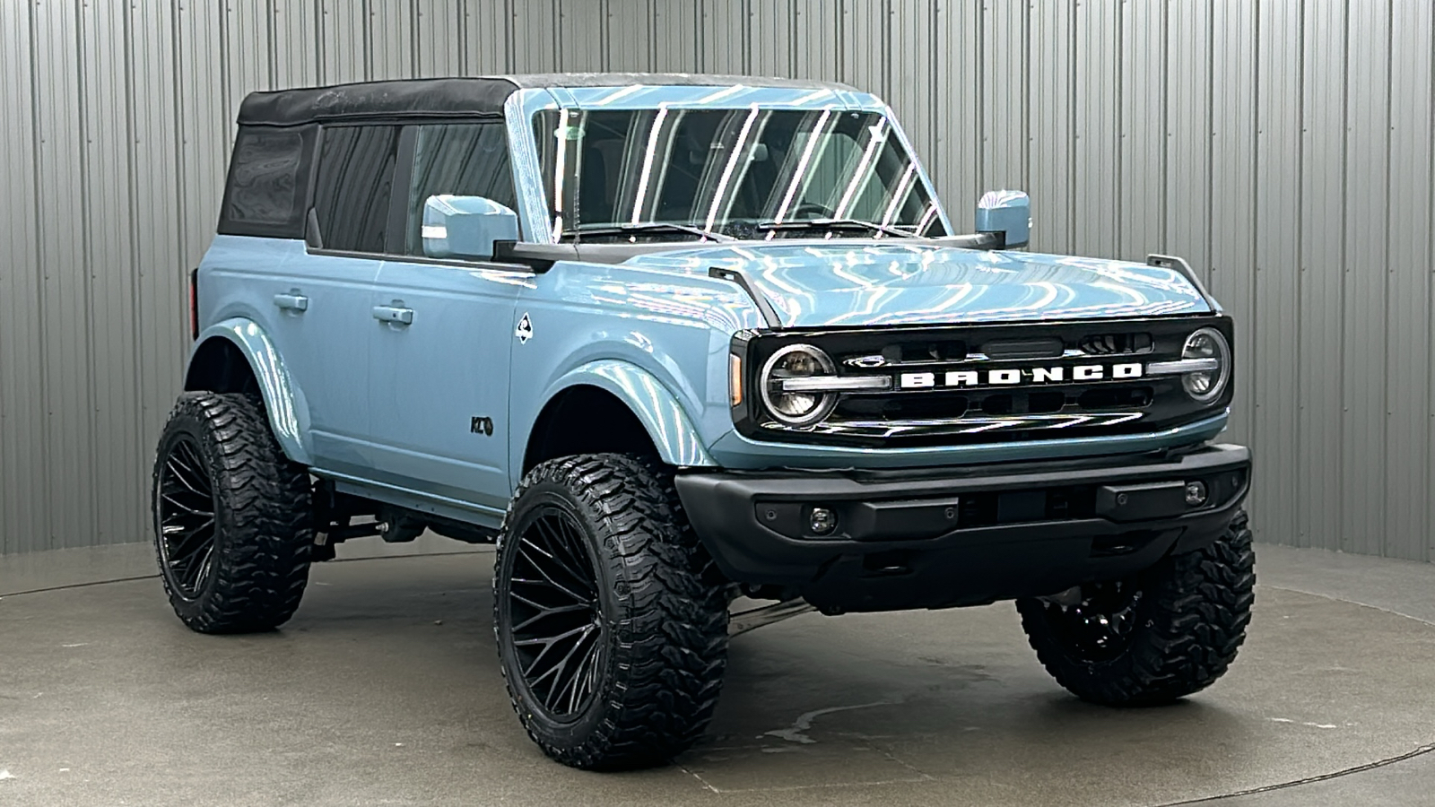 2023 Ford Bronco Outer Banks 7