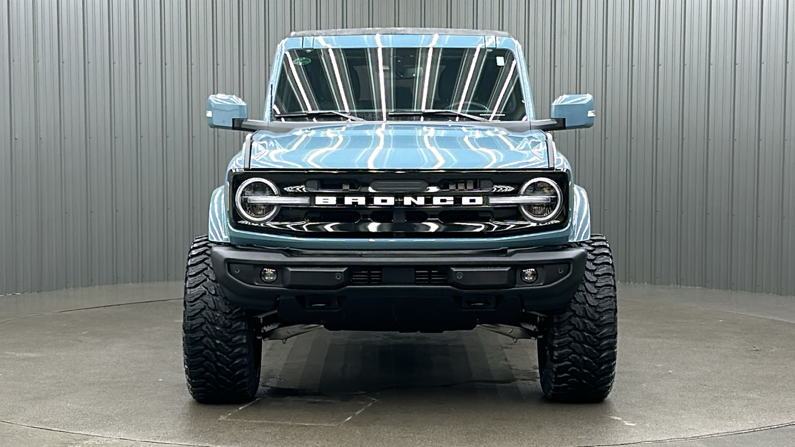 2023 Ford Bronco Outer Banks 8