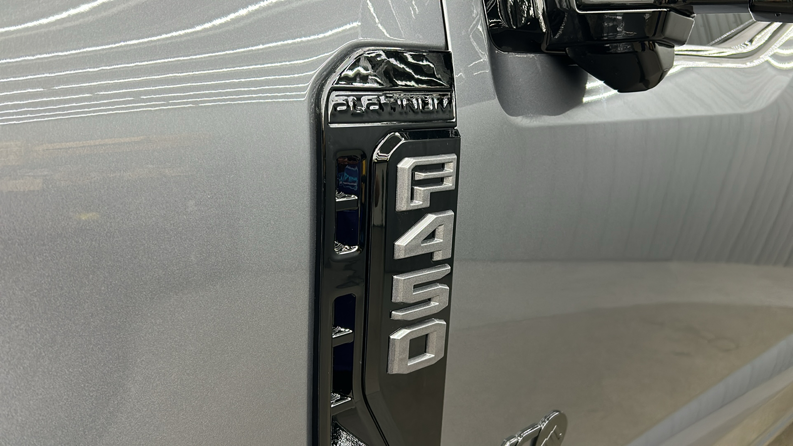 2024 Ford F-450SD Platinum 14