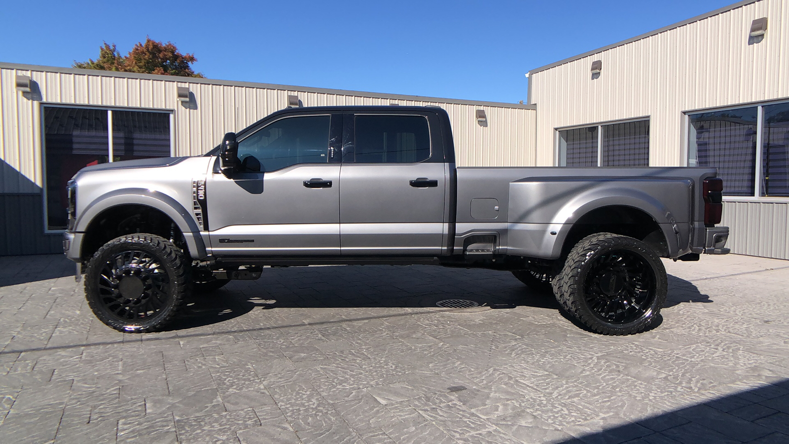 2024 Ford F-450SD Platinum 2