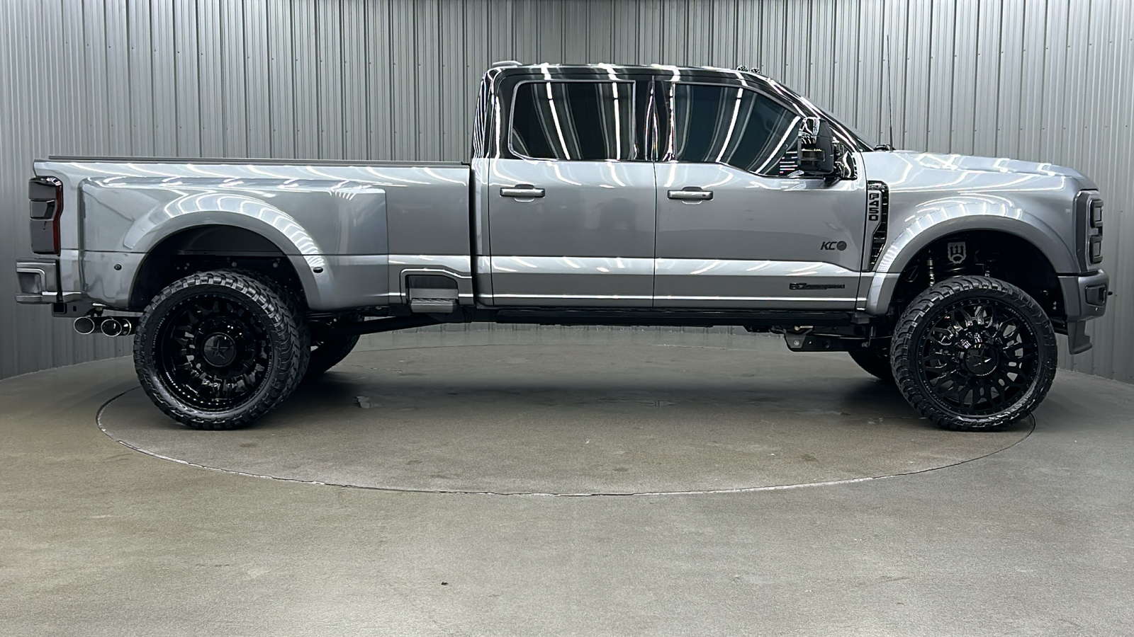 2024 Ford F-450SD Limited 6