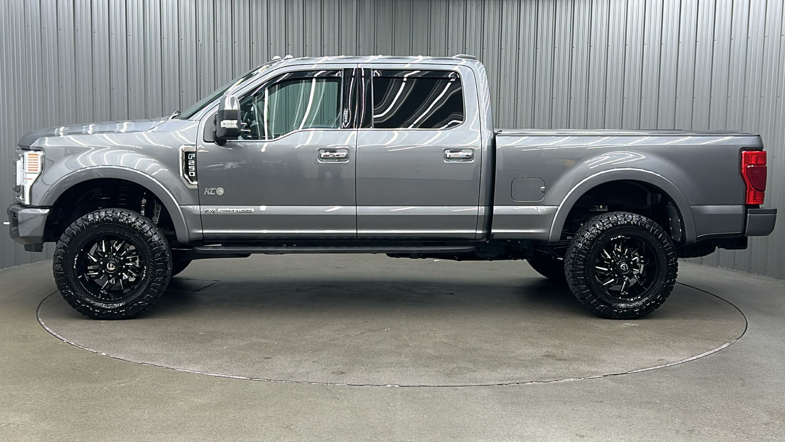 2022 Ford F-250SD Platinum 2