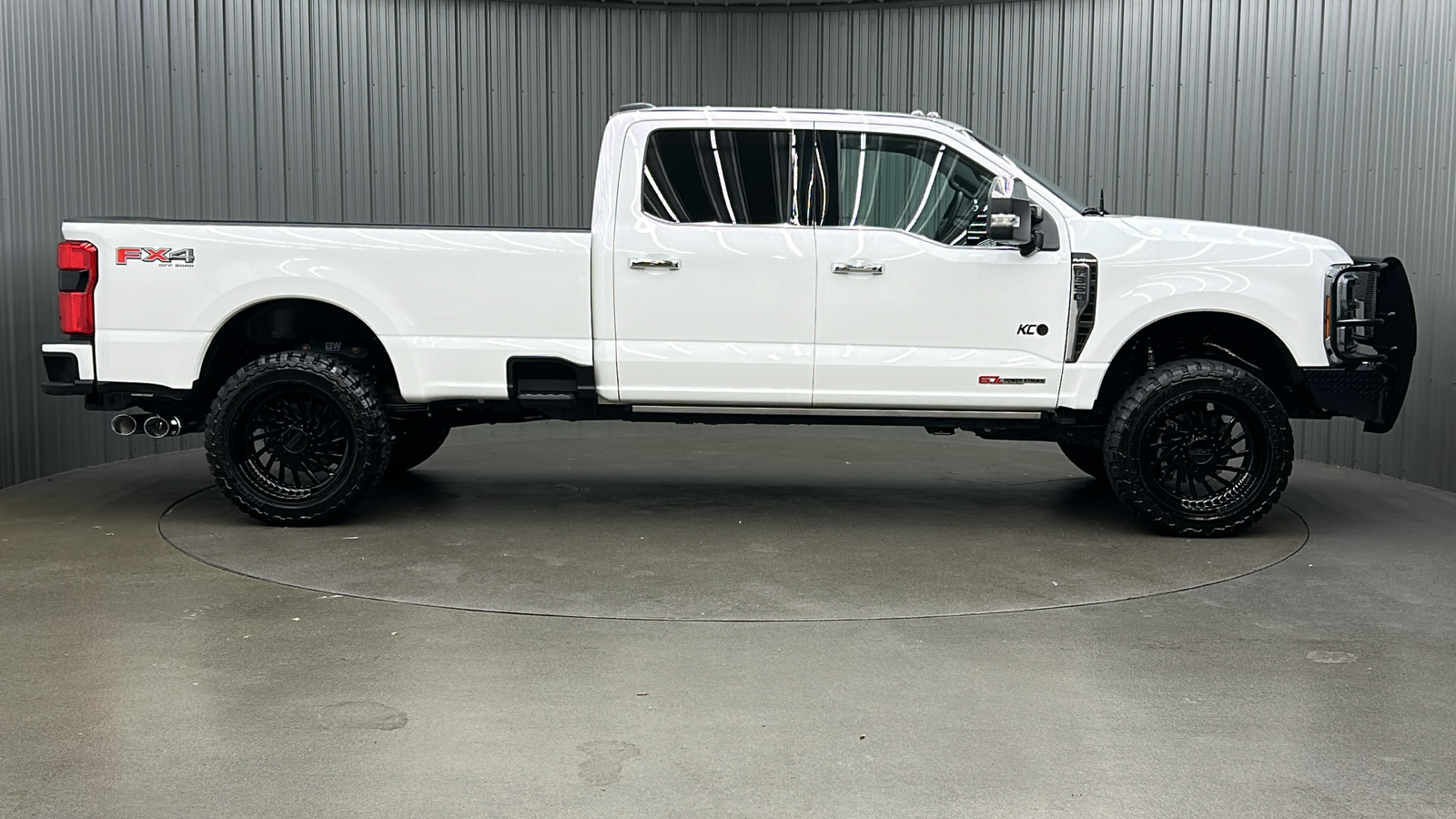 2024 Ford F-350SD Platinum 6