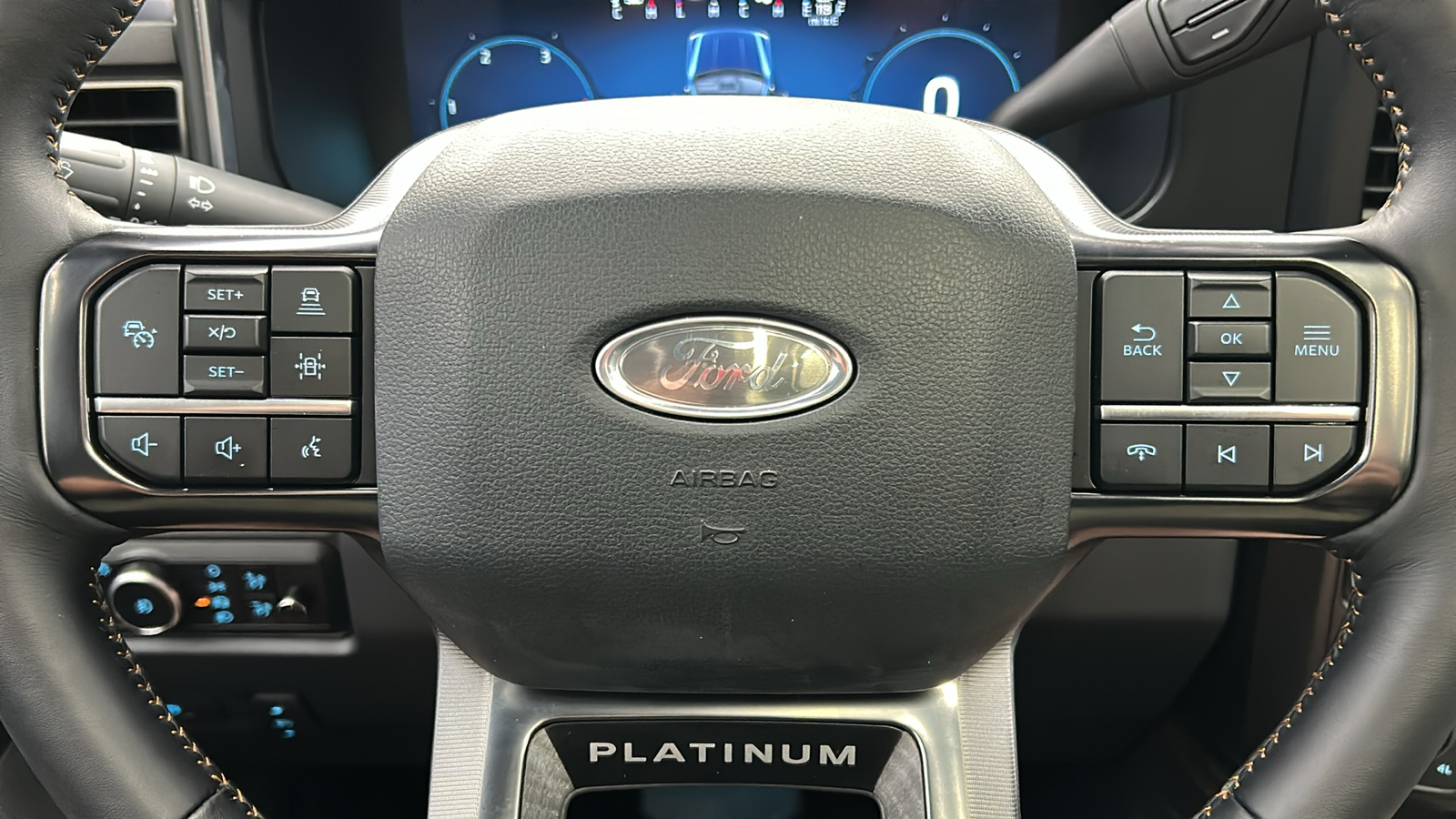 2023 Ford F-450SD Platinum 29