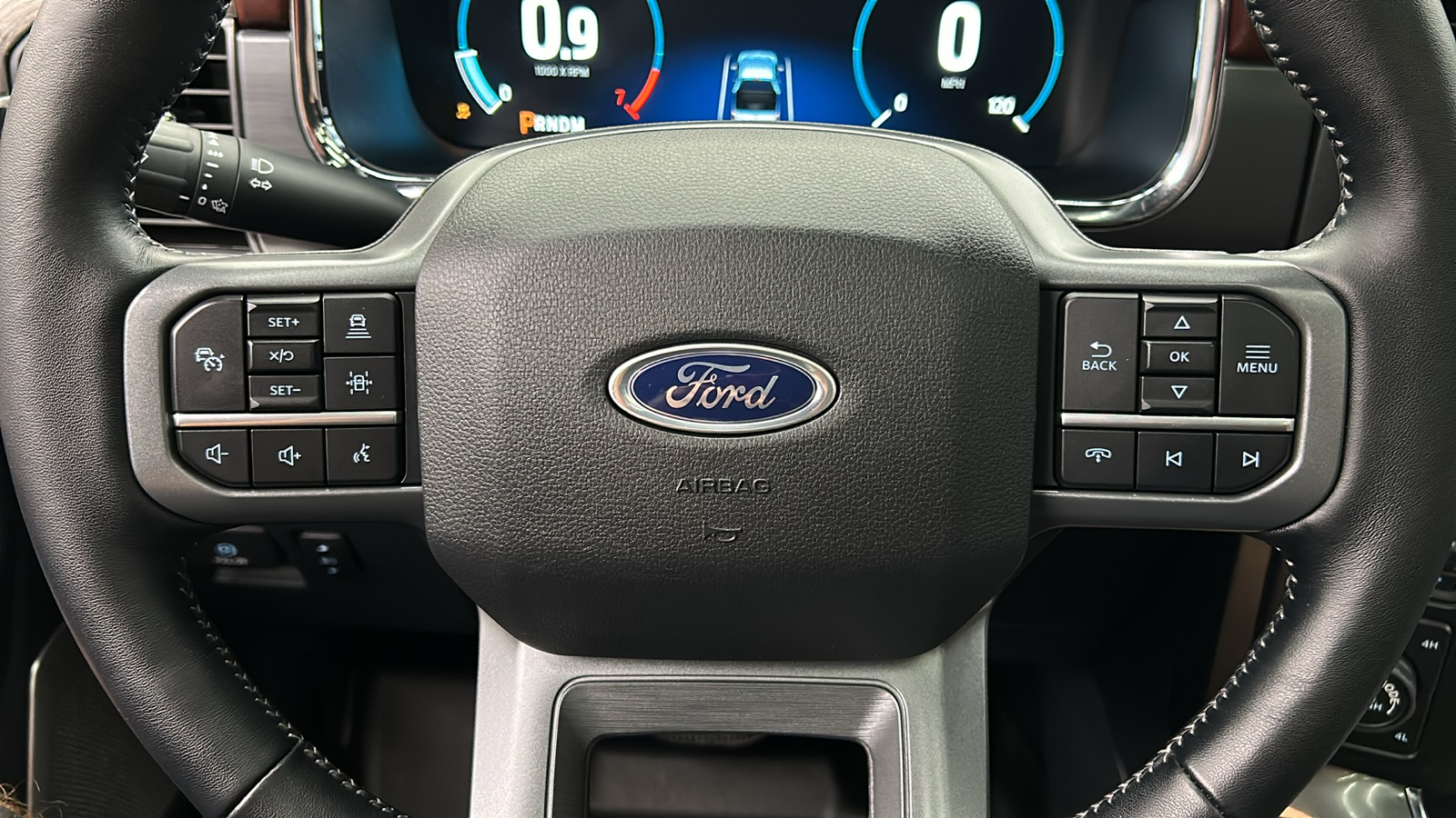 2022 Ford F-150 Lariat 24