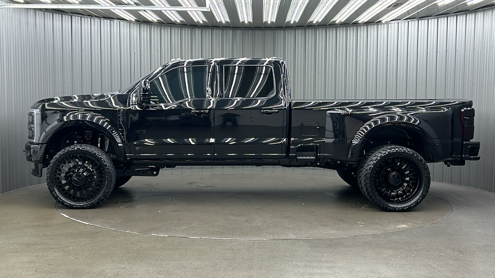 2024 Ford F-450SD Platinum 2