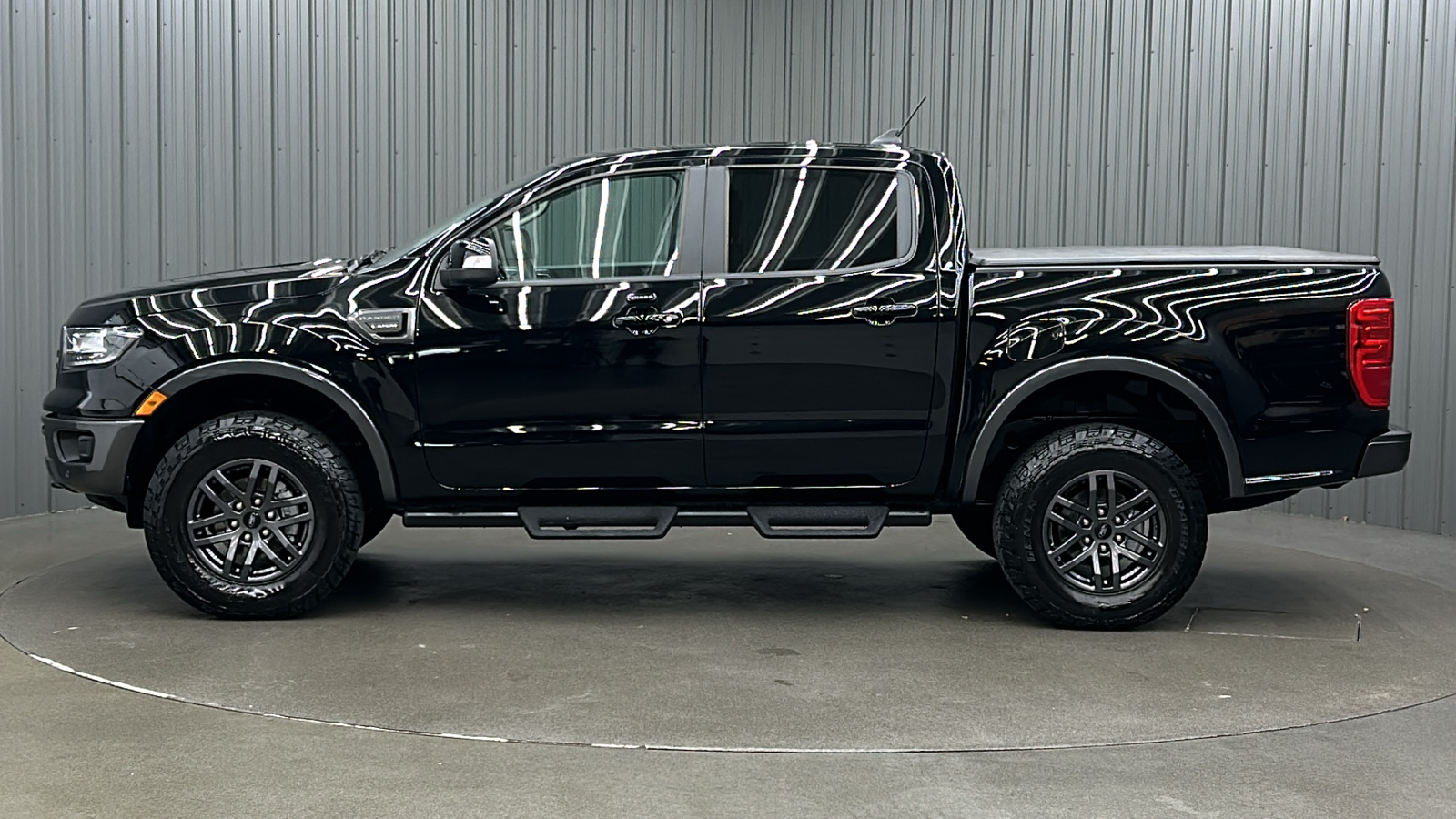 2023 Ford Ranger Lariat 2