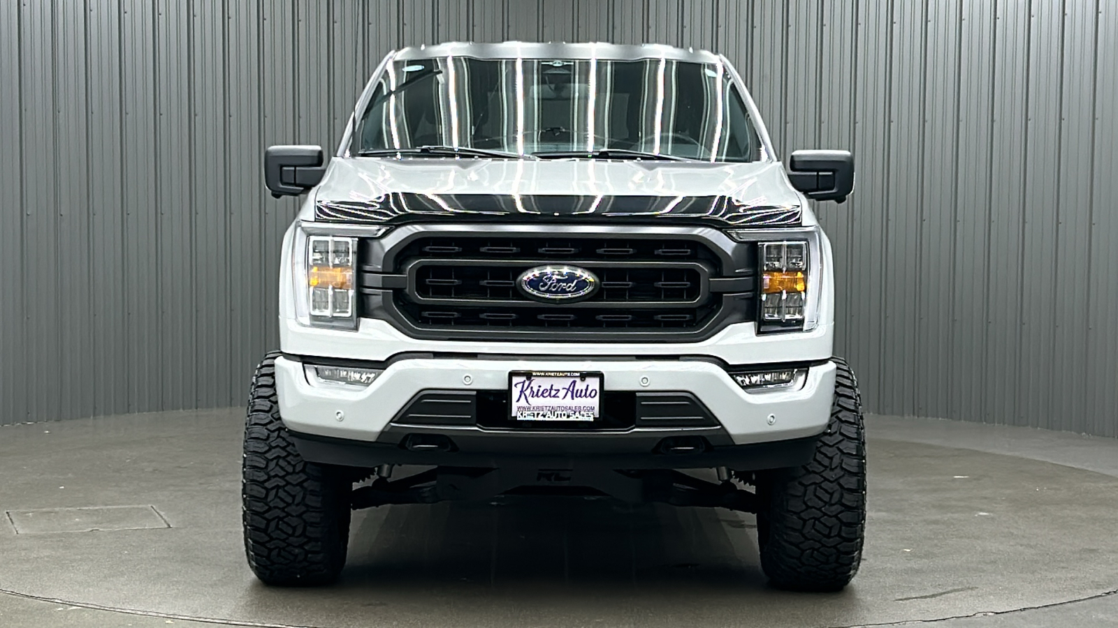 2023 Ford F-150 XLT 8