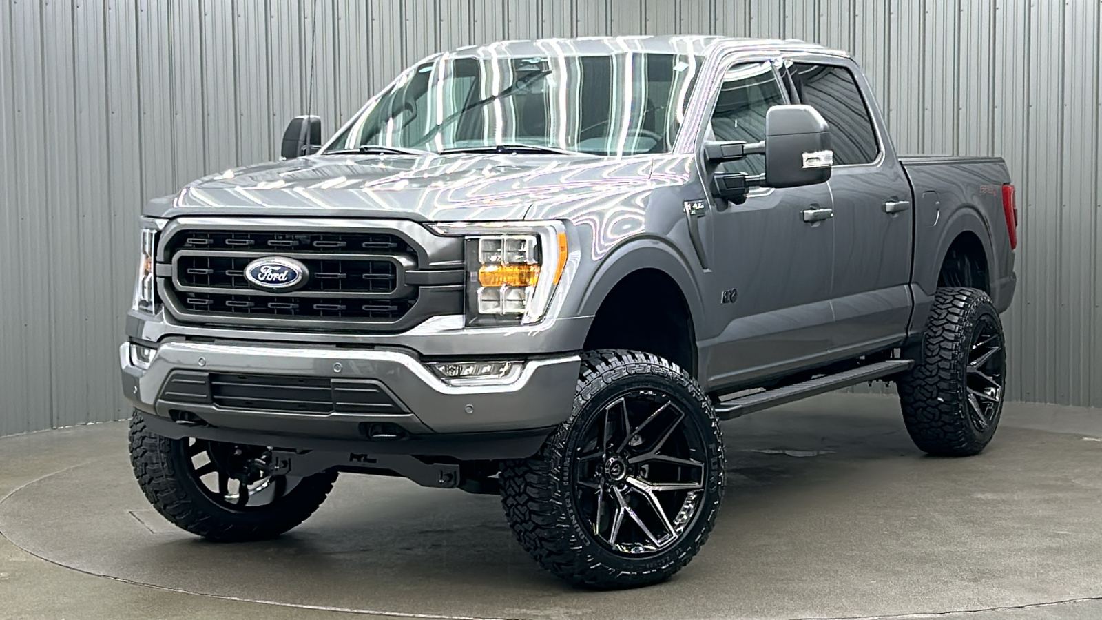 2023 Ford F-150 XLT 1