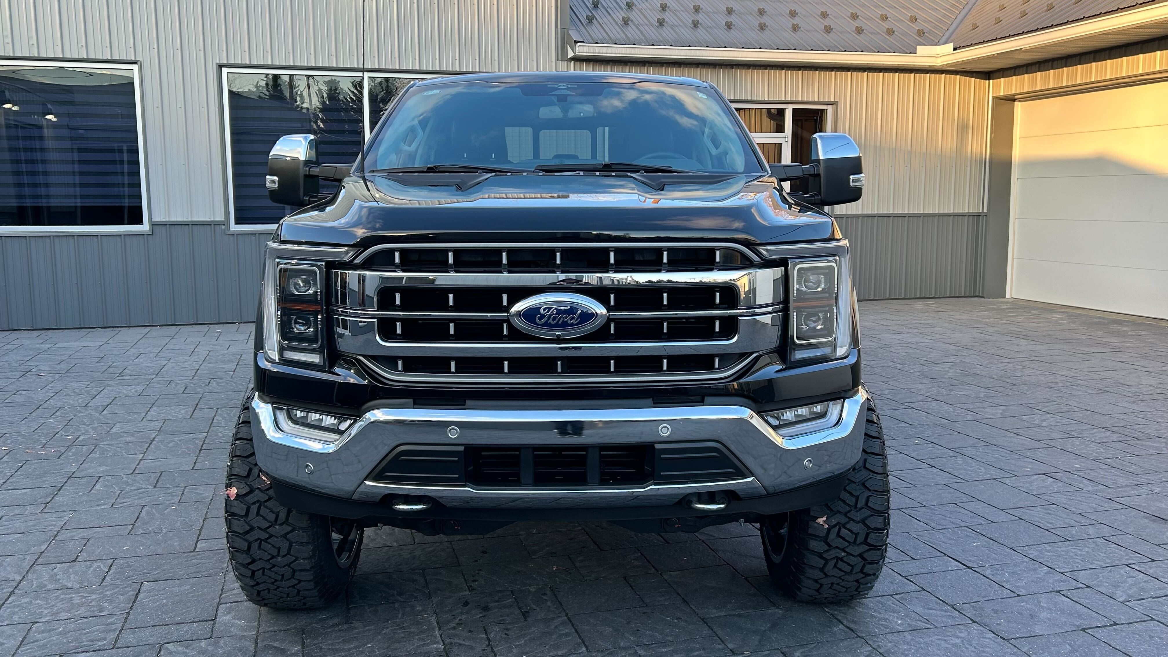 2023 Ford F-150 Lariat 8