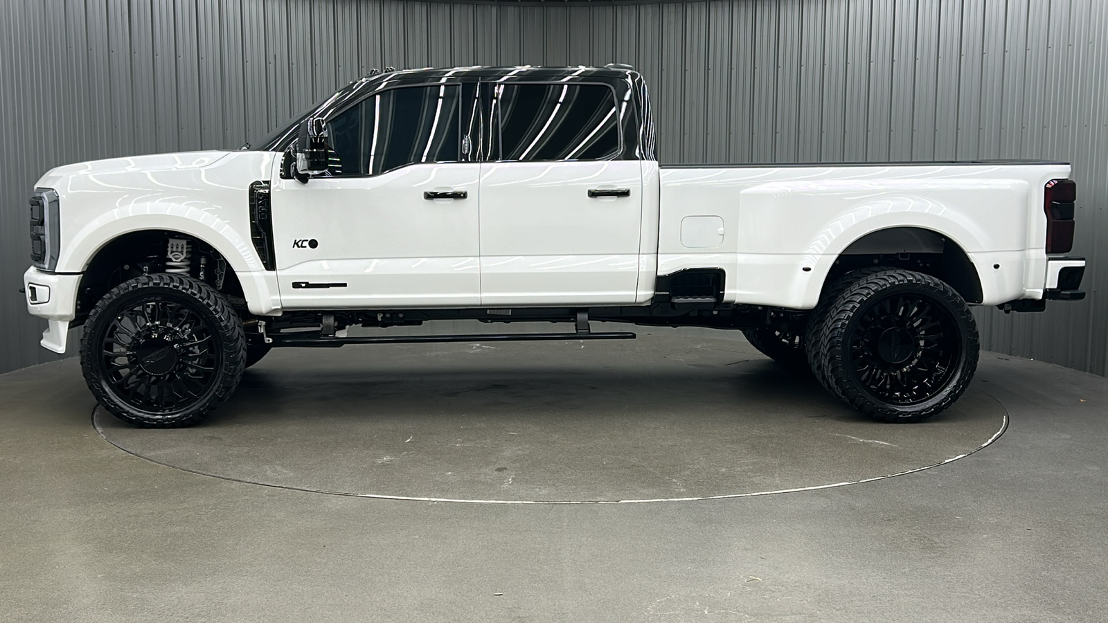 2024 Ford F-450SD Limited 2