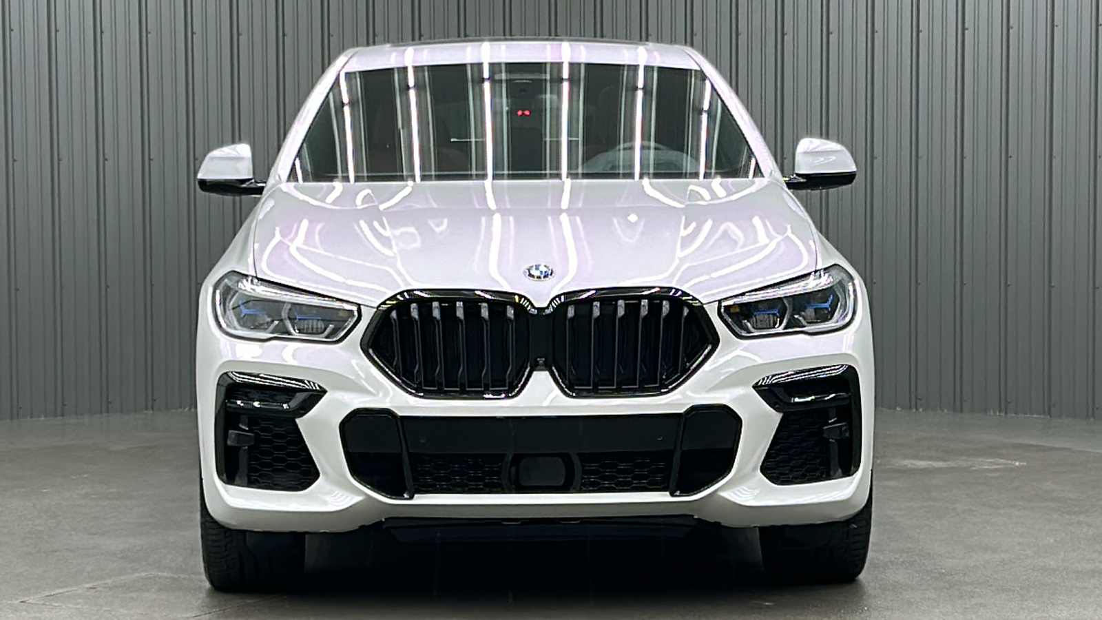 2022 BMW X6 M50i 8