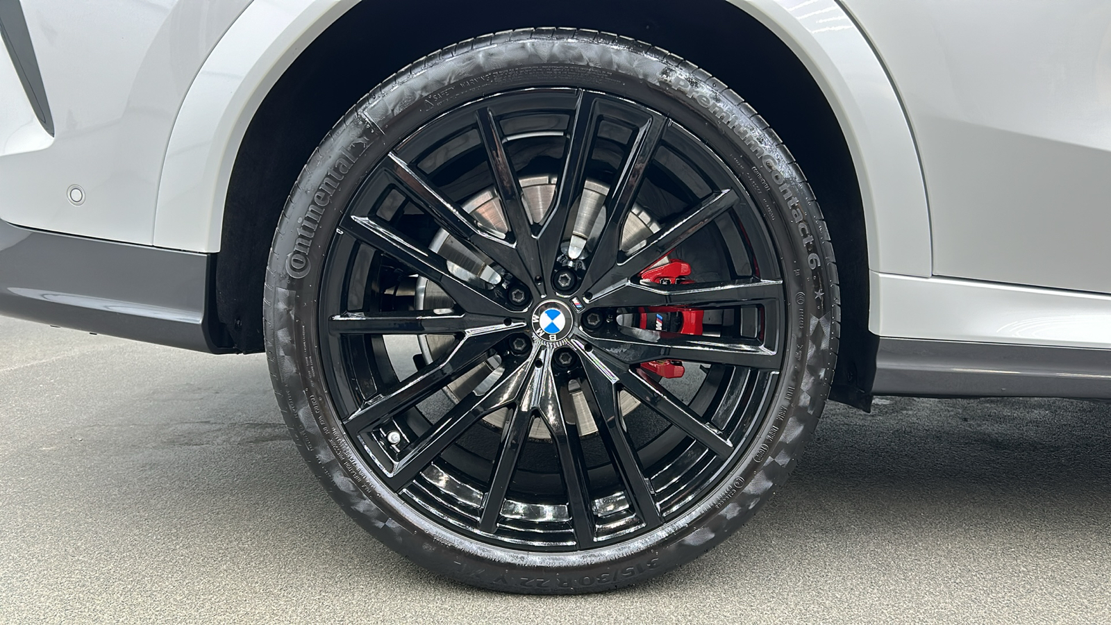 2022 BMW X6 M50i 9