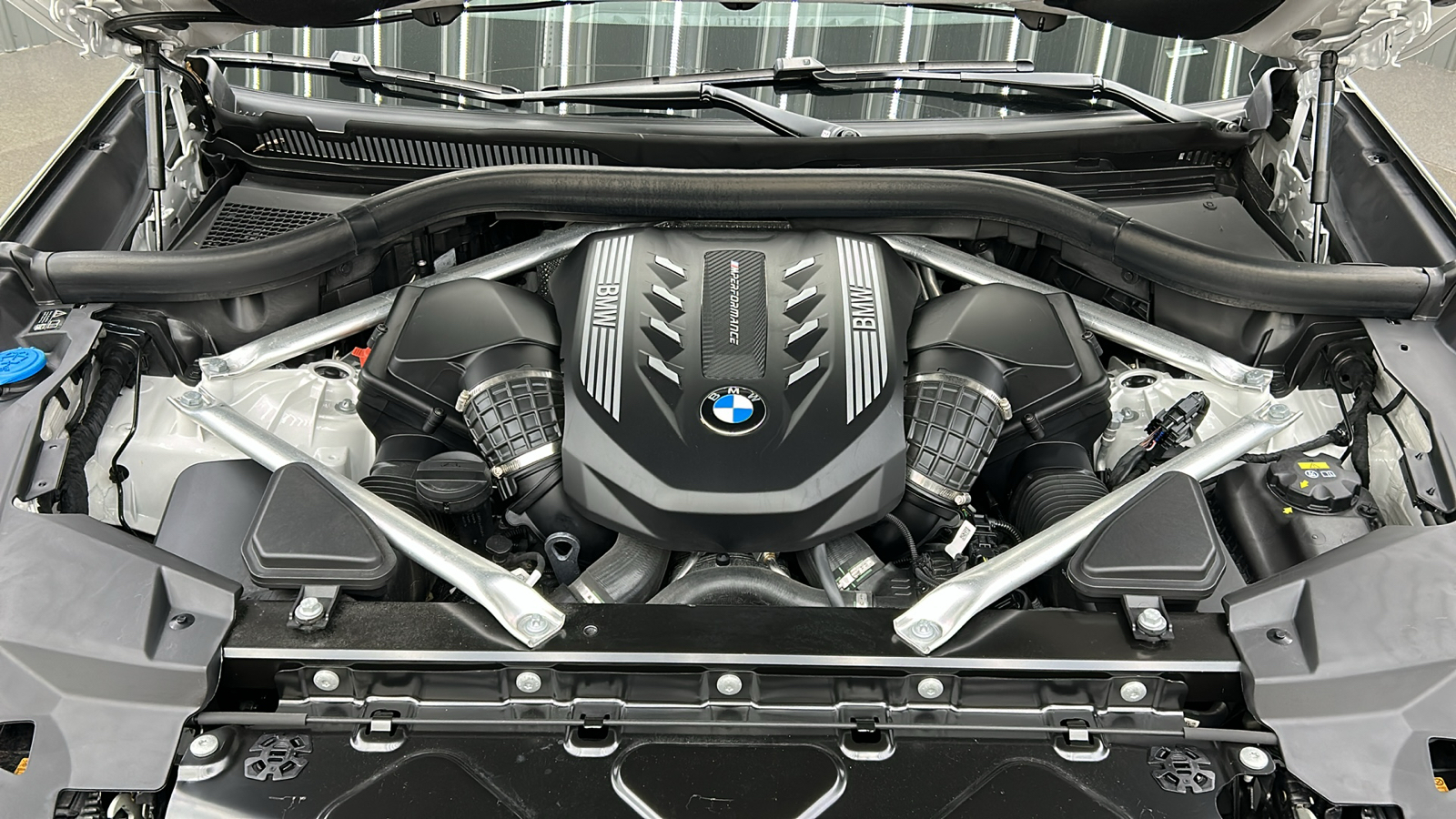 2022 BMW X6 M50i 15