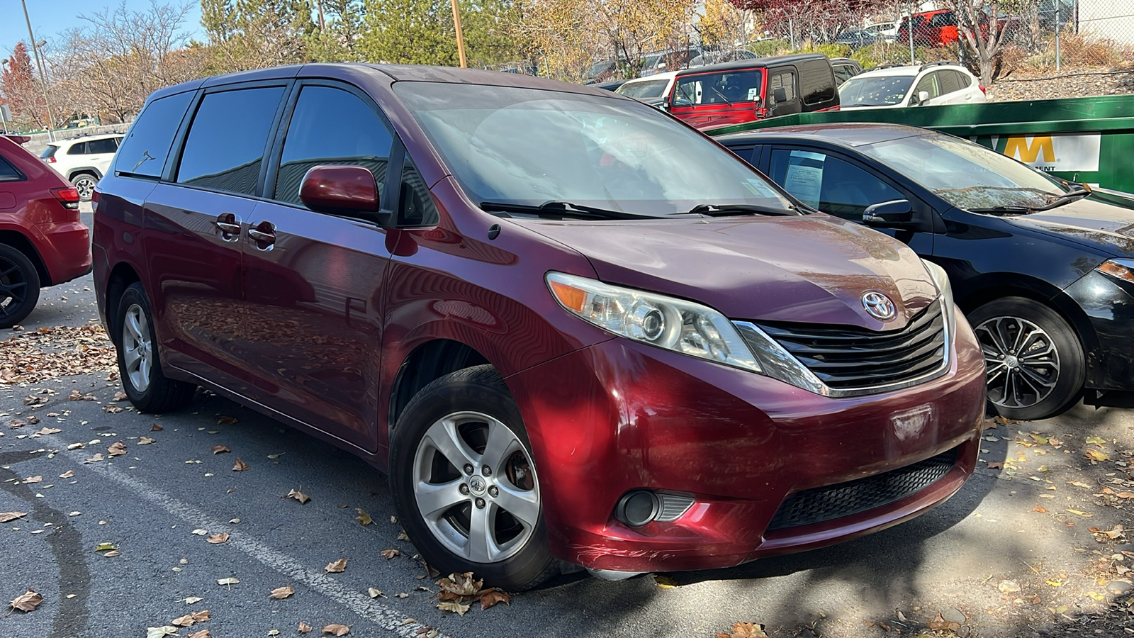 2012 Toyota Sienna LE 4