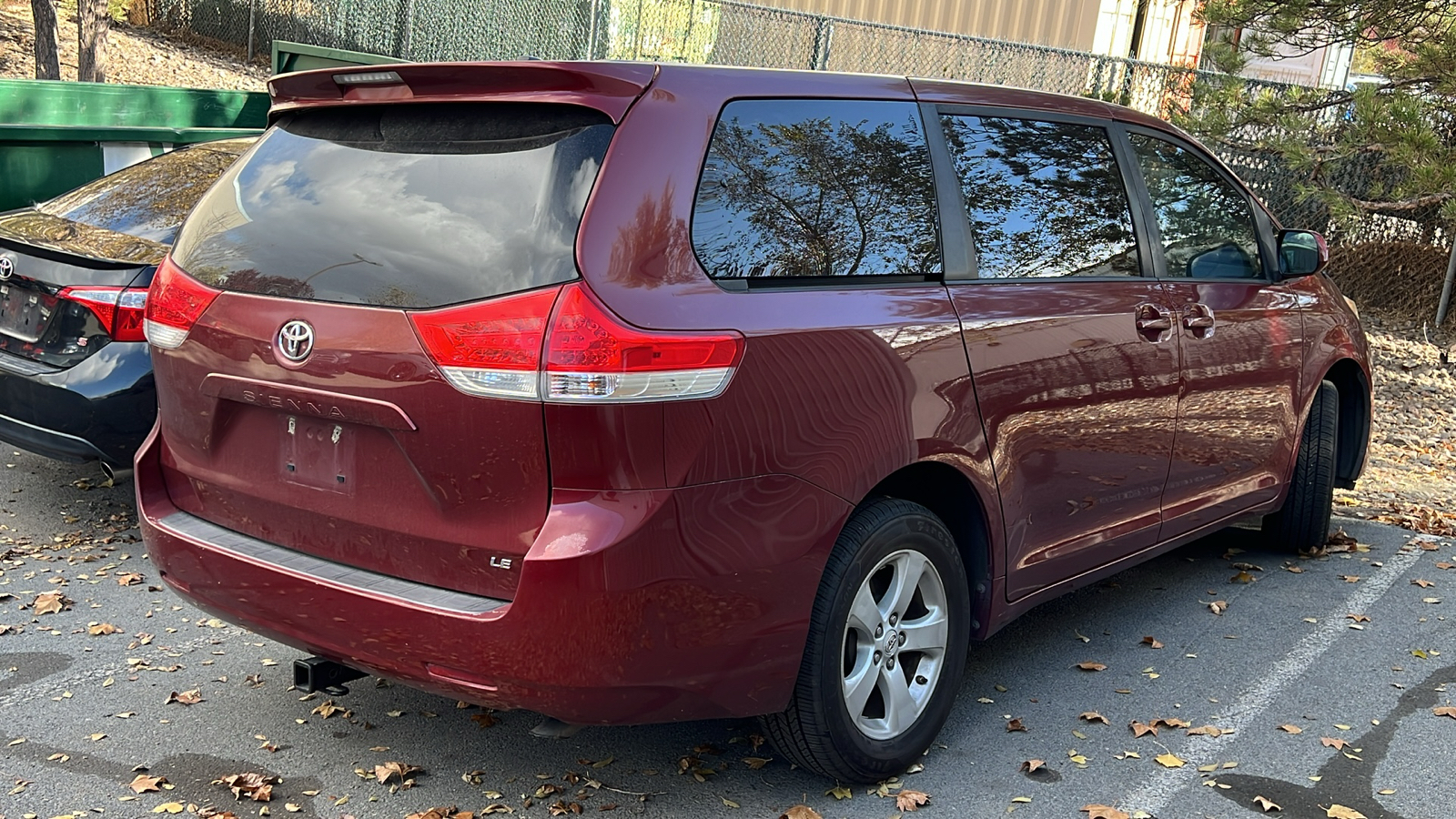 2012 Toyota Sienna LE 10