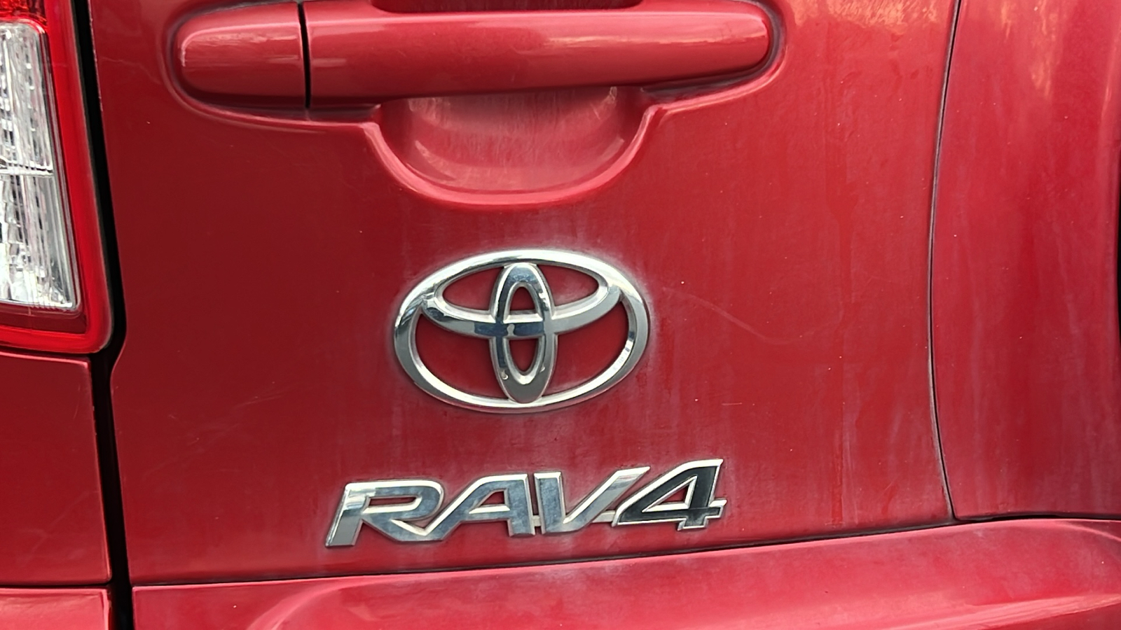 2012 Toyota RAV4 BASE 7