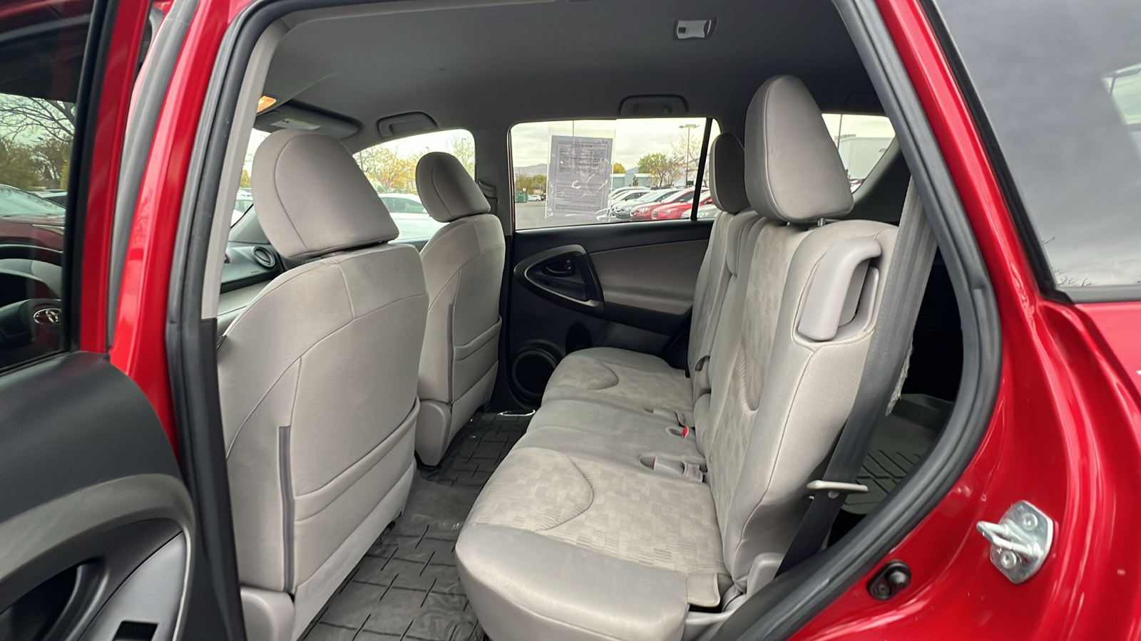 2012 Toyota RAV4 BASE 13